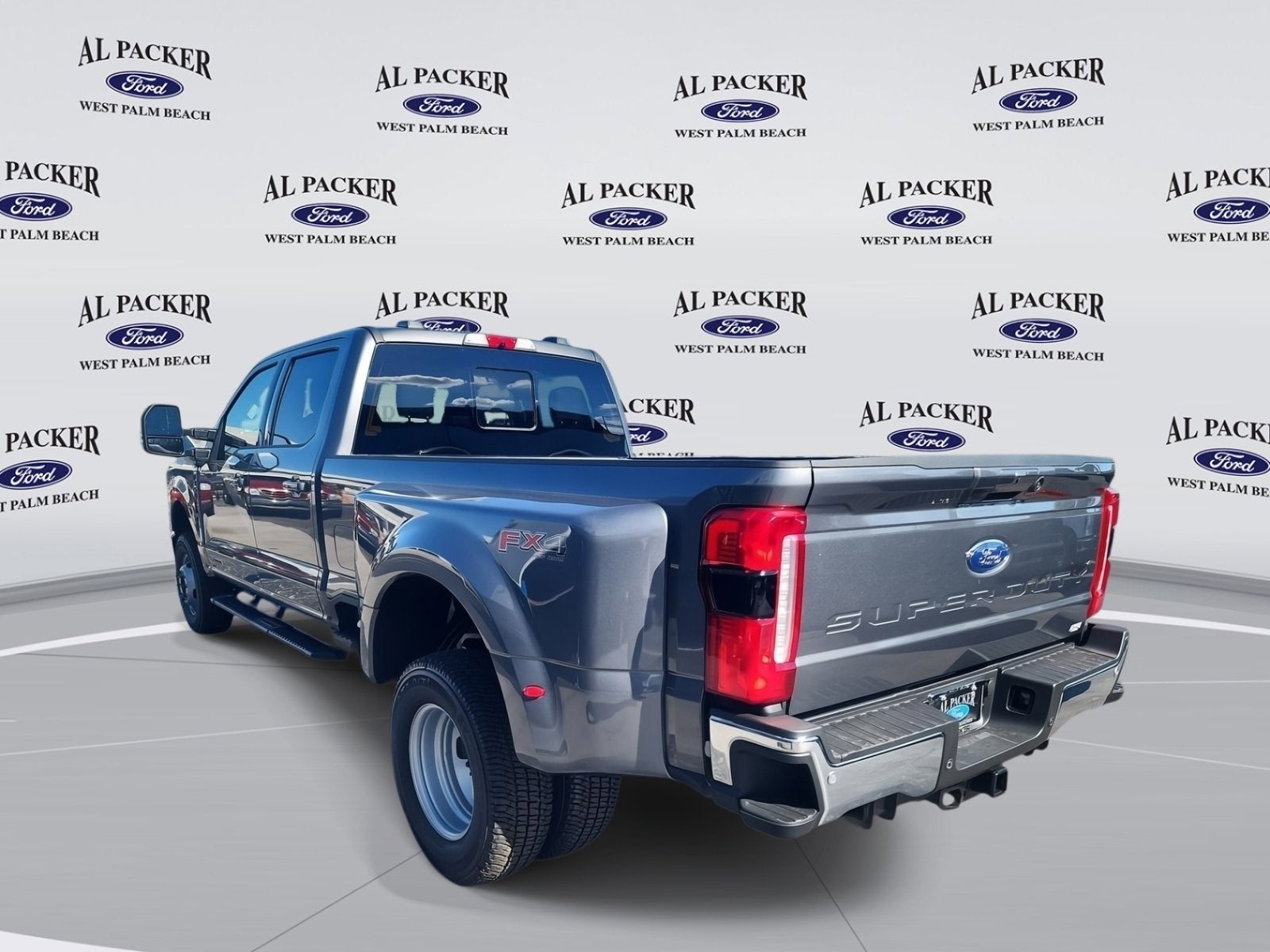 2026 Ford Super Duty F-350 DRW XLT