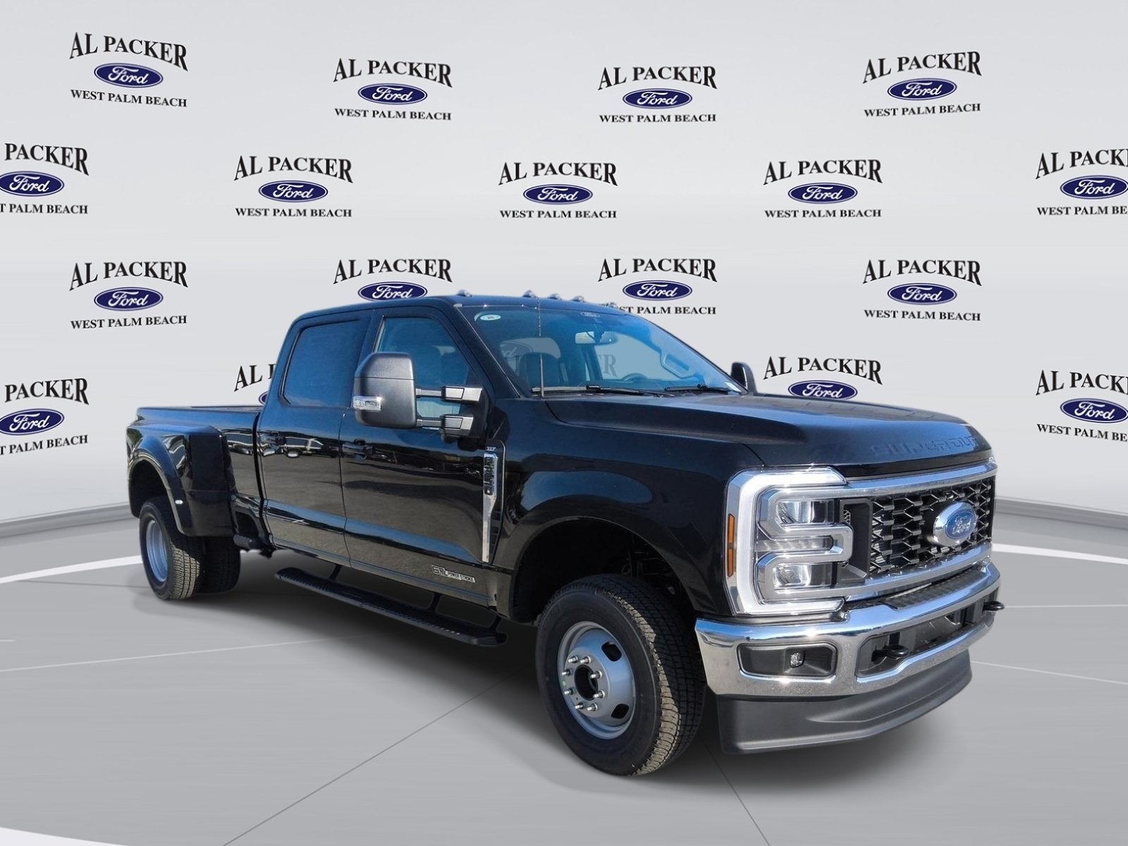 2026 Ford Super Duty F-350 DRW XLT