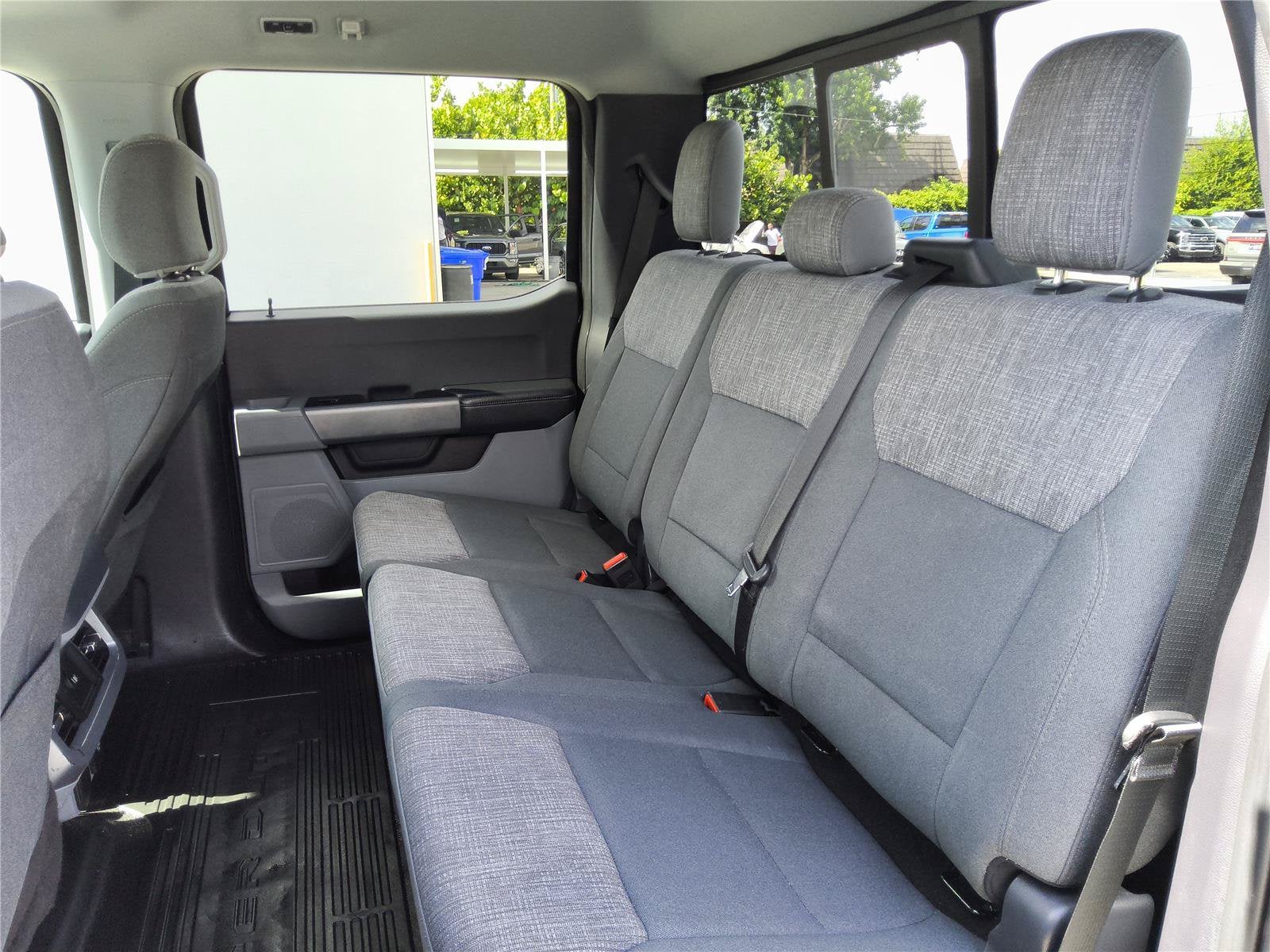 2024 FordaezSawEw4SDdzy7A4SyddyEsda Super Duty F-350 DRW XLT