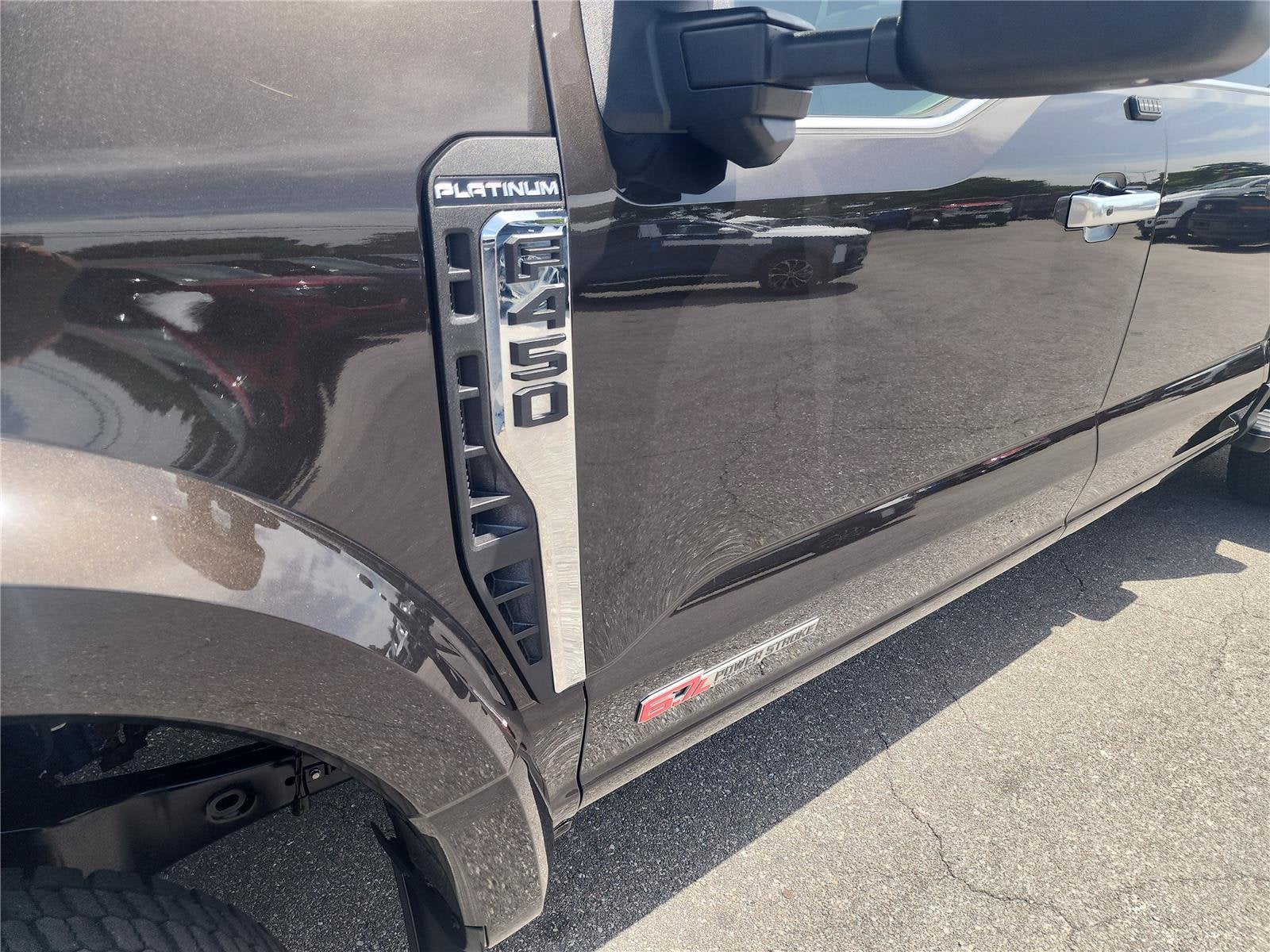 2025 Ford Super Duty F-450 DRW Platinum