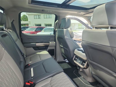 2025 Ford Super Duty F-450 DRW Platinum