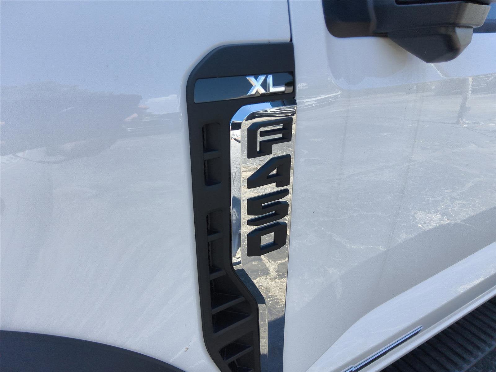 2026 Ford Super Duty F-450 DRW XL