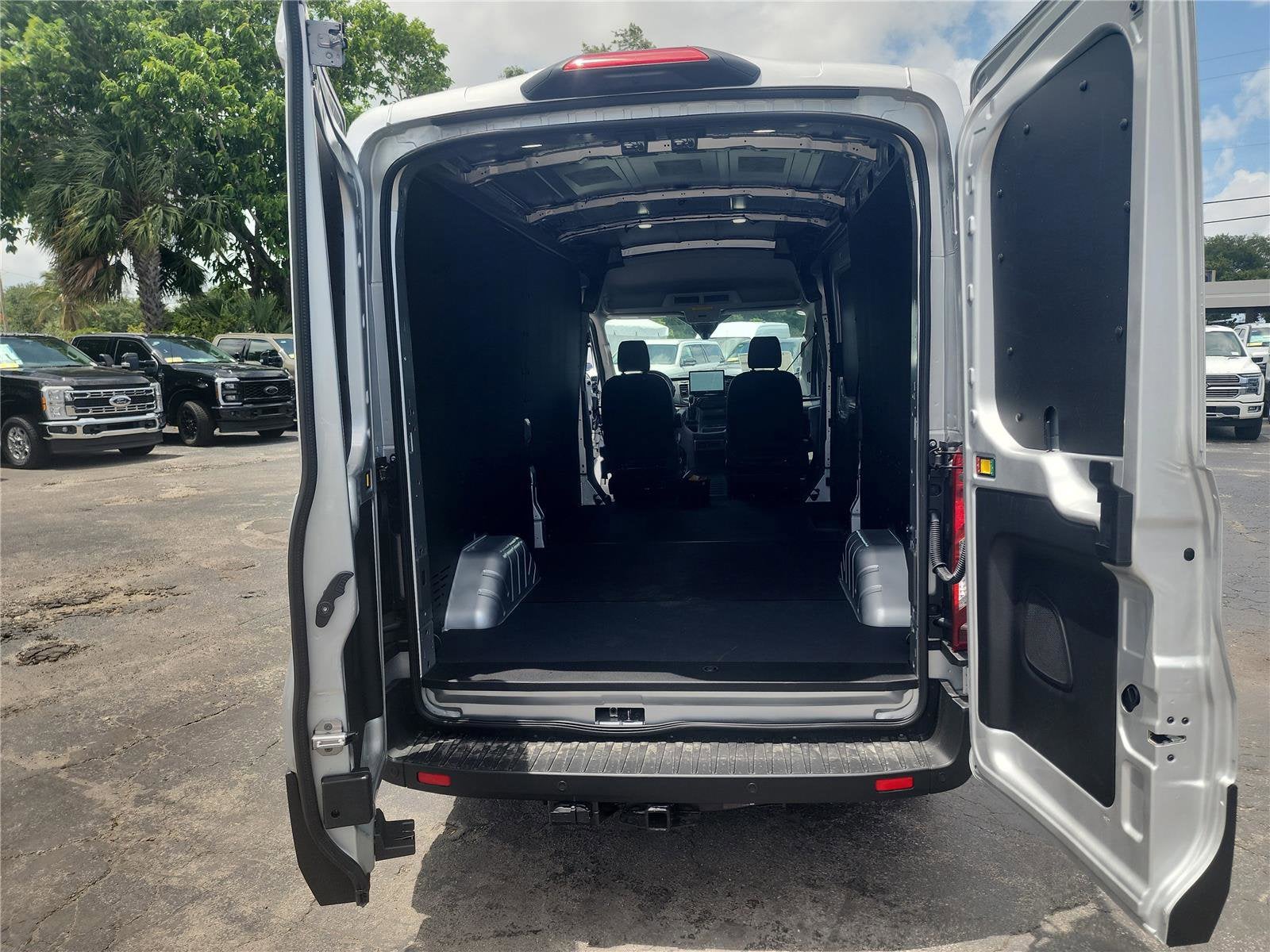 2026 Ford Transit Cargo Van Base