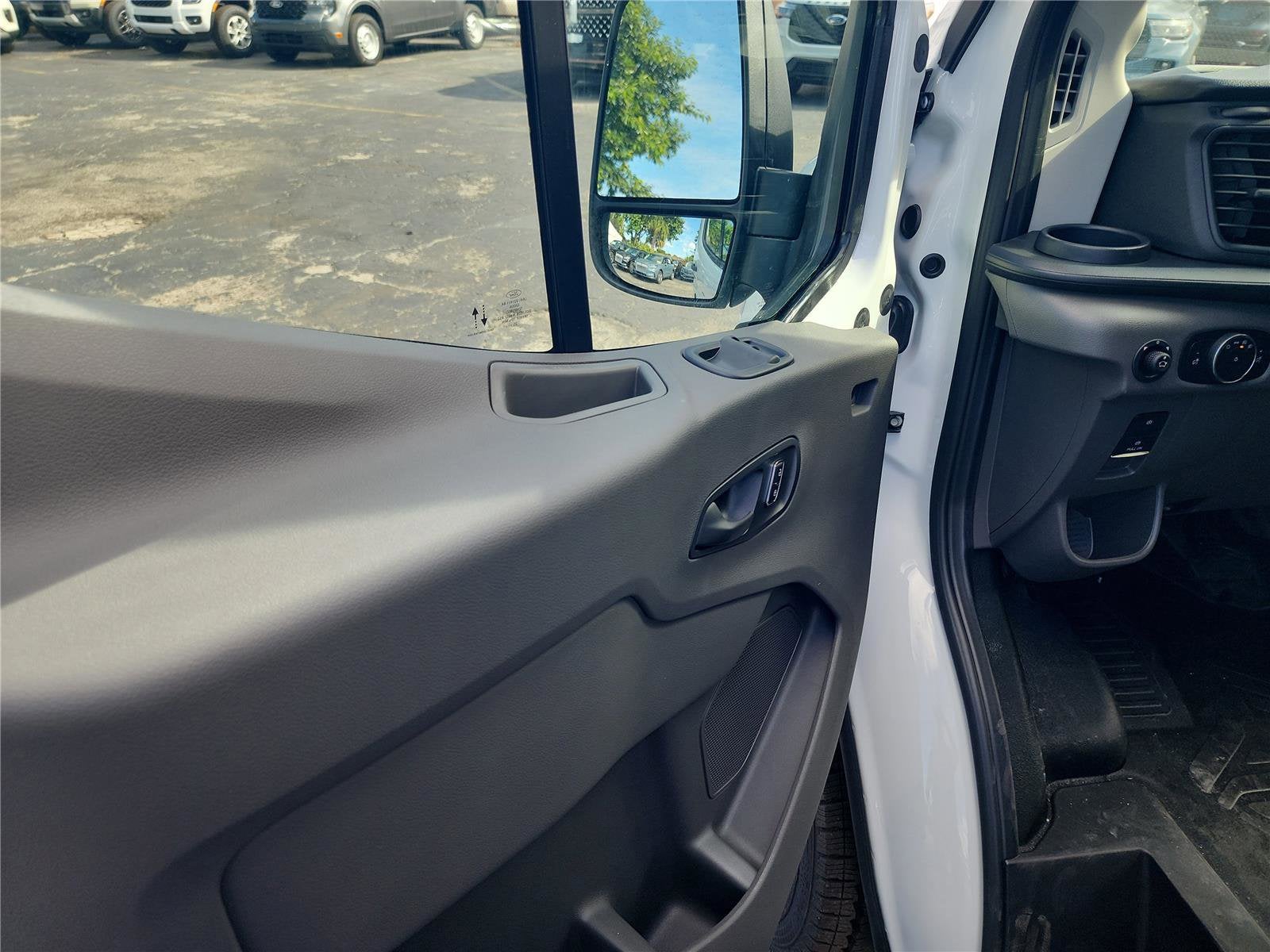 2026 Ford Transit Cargo Van T-250 148" Med Rf 9150 GVWR RWD