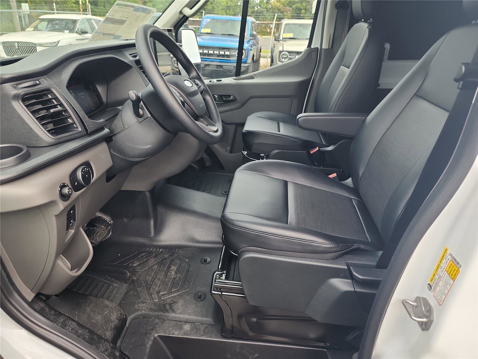 2026 Ford Transit Cargo Van T-250 148" Med Rf 9150 GVWR RWD