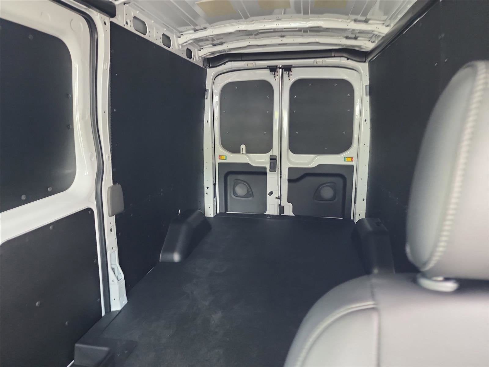 2026 Ford Transit Cargo Van T-250 148" Med Rf 9150 GVWR RWD