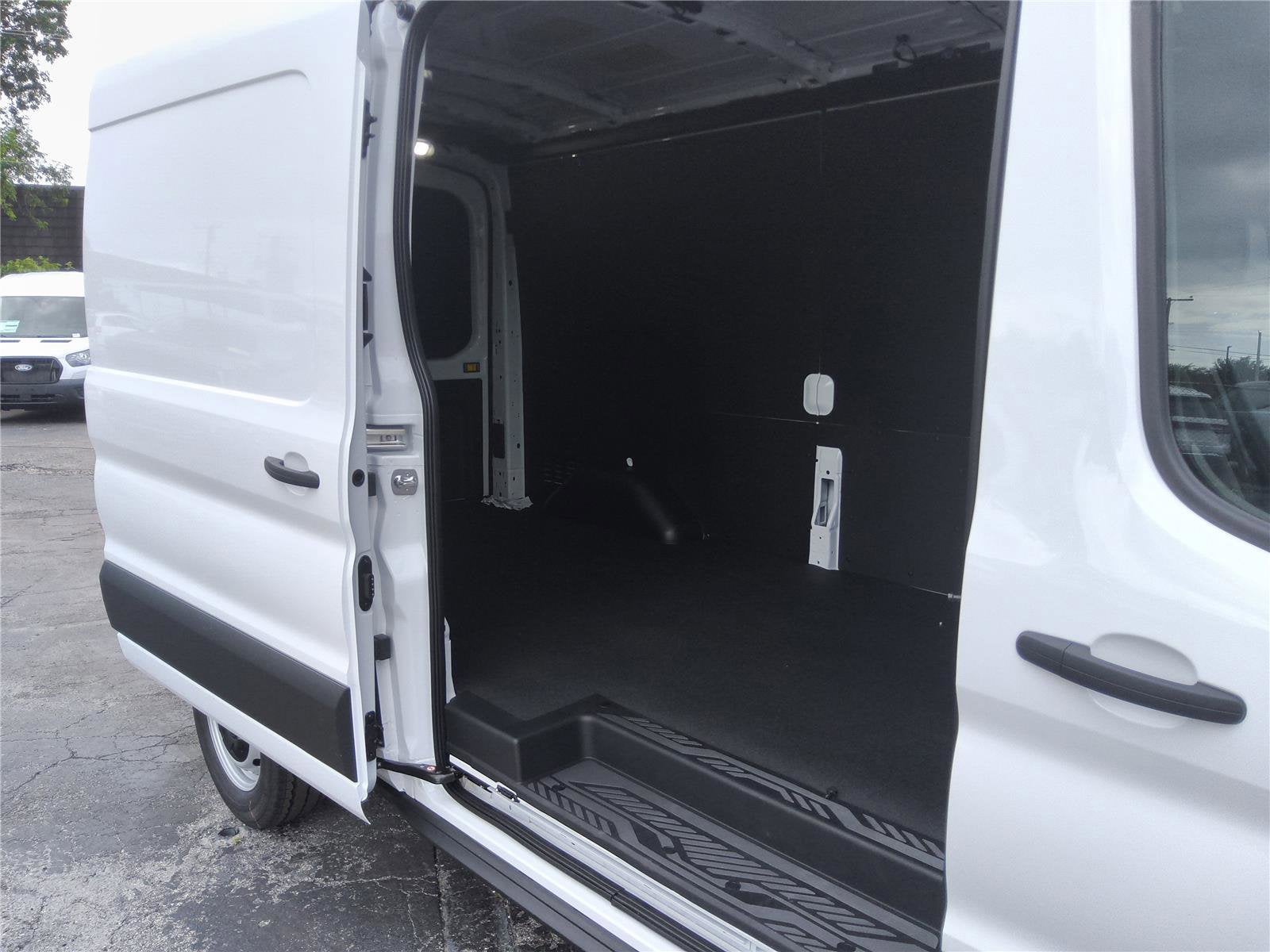 2026 Ford Transit Cargo Van Base
