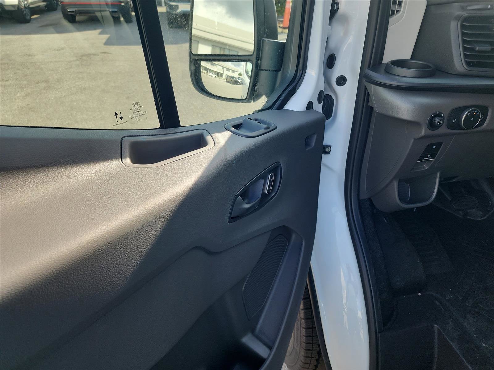 2026 Ford Transit Cargo Van T-250 148" Med Rf 9150 GVWR RWD