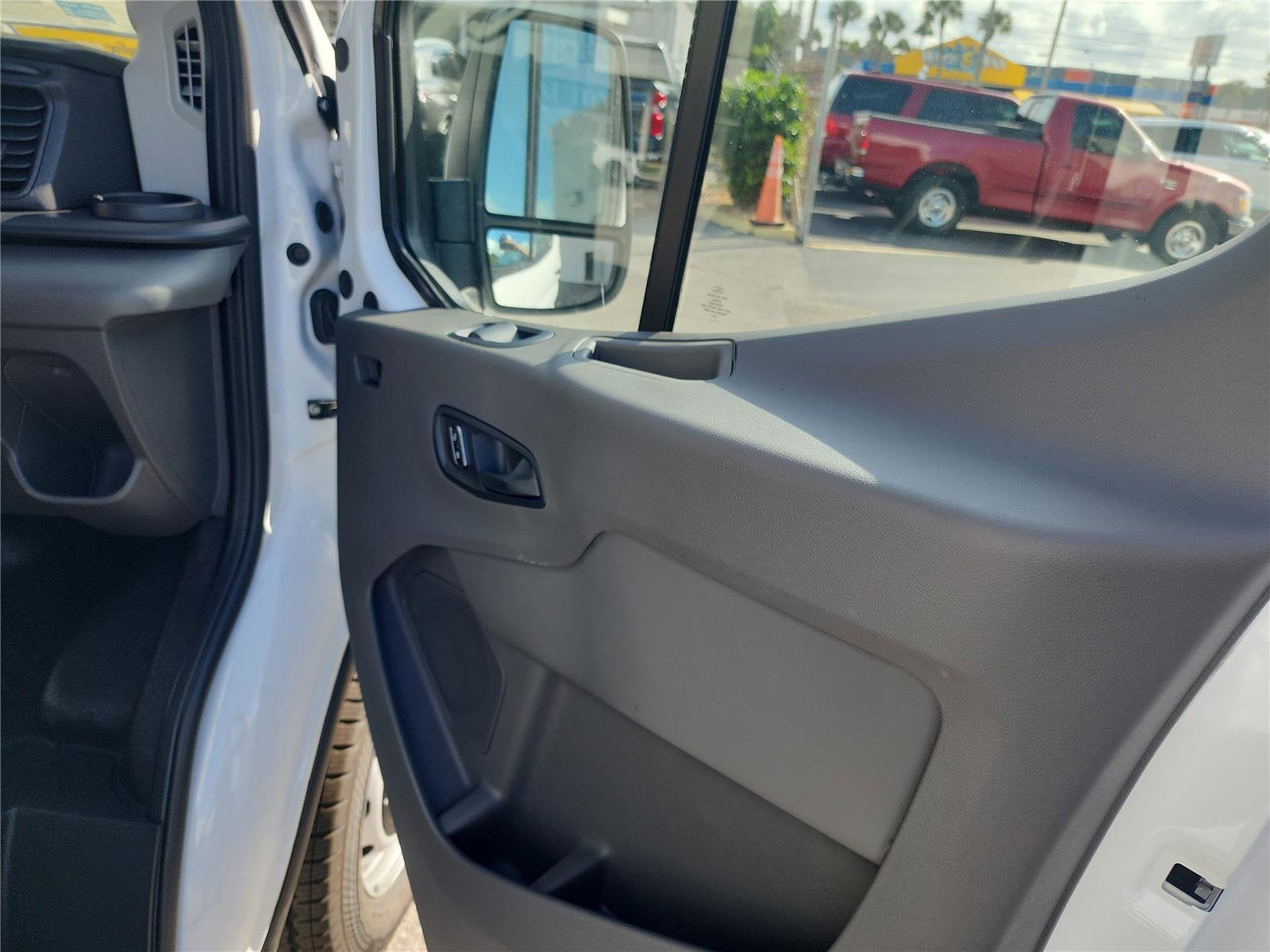 2026 Ford Transit Cargo Van T-250 148" Med Rf 9150 GVWR RWD