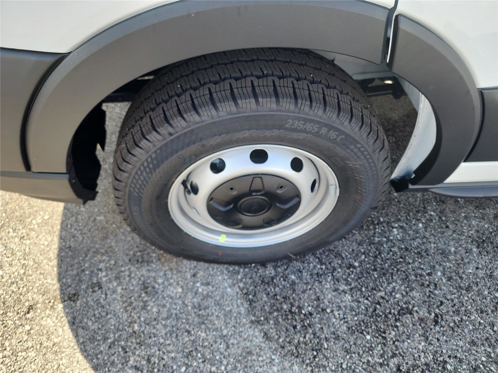 2026 Ford Transit Cargo Van T-250 148" Med Rf 9150 GVWR RWD