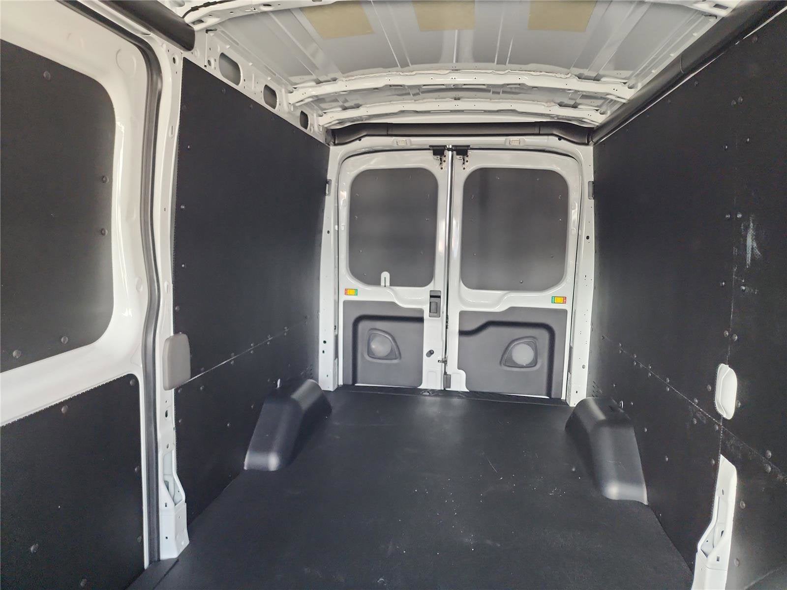 2026 Ford Transit Cargo Van T-250 148" Med Rf 9150 GVWR RWD