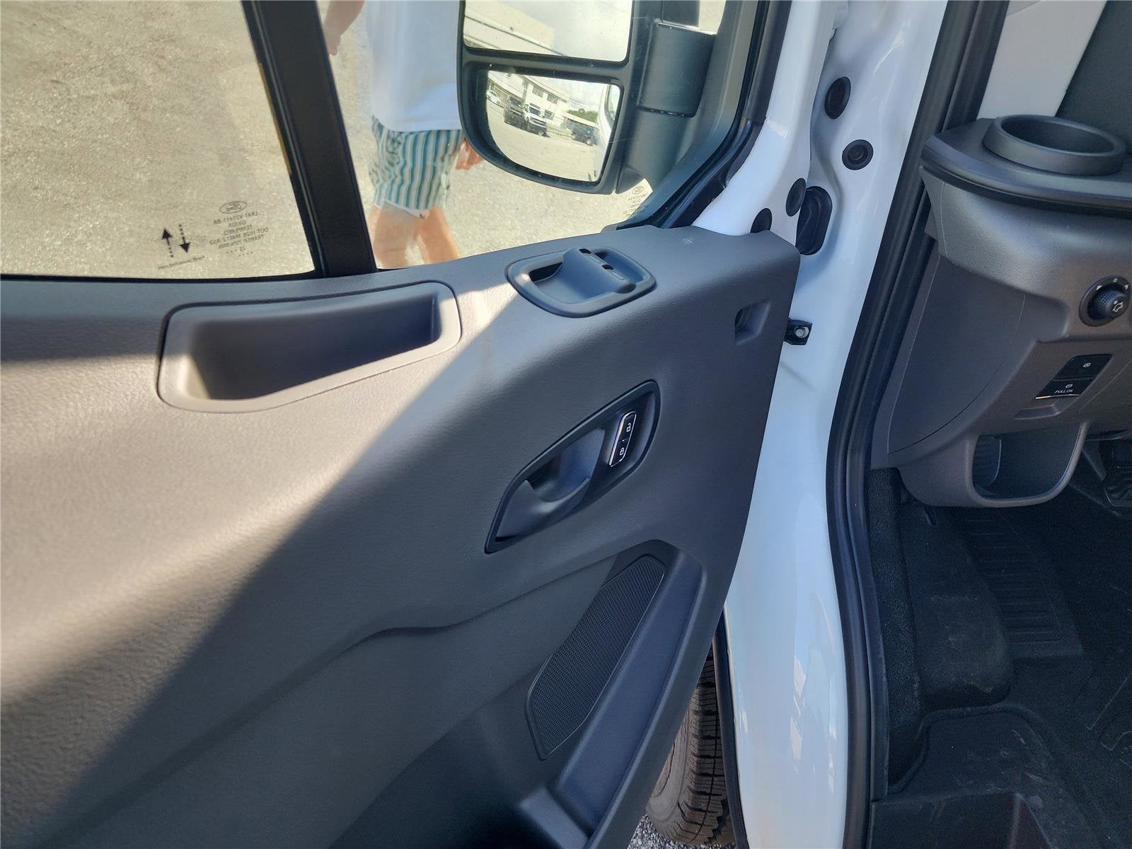 2026 Ford Transit Cargo Van T-250 148" Med Rf 9150 GVWR RWD