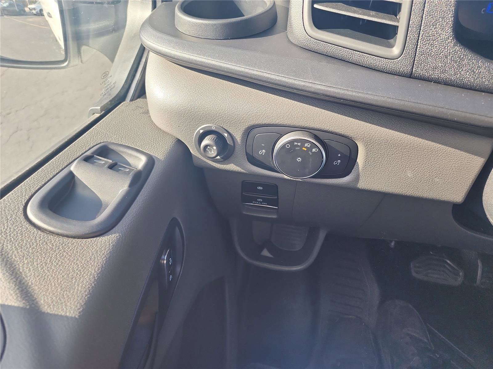 2026 Ford Transit Cargo Van T-250 148" Med Rf 9150 GVWR RWD