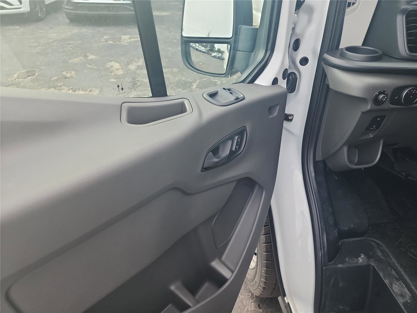 2026 Ford Transit Cargo Van T-250 148" Med Rf 9150 GVWR RWD