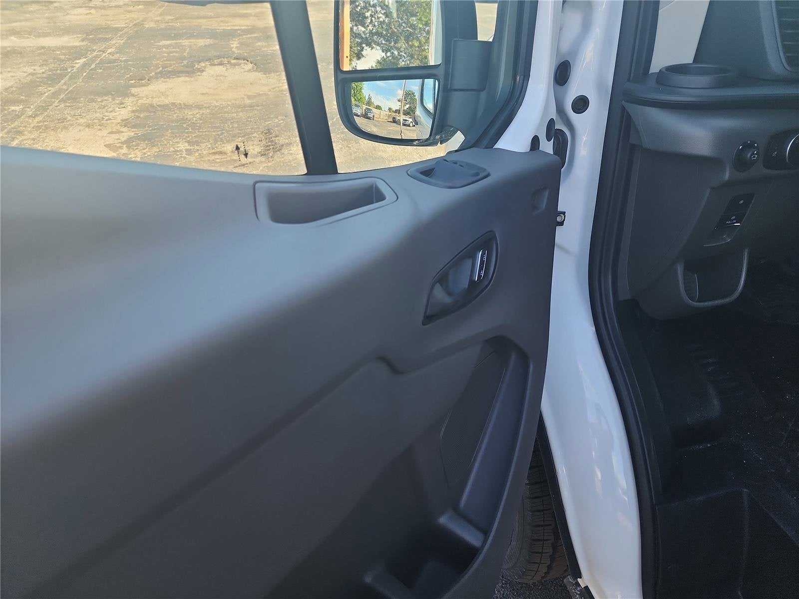 2026 Ford Transit Cargo Van T-250 148" Med Rf 9150 GVWR RWD