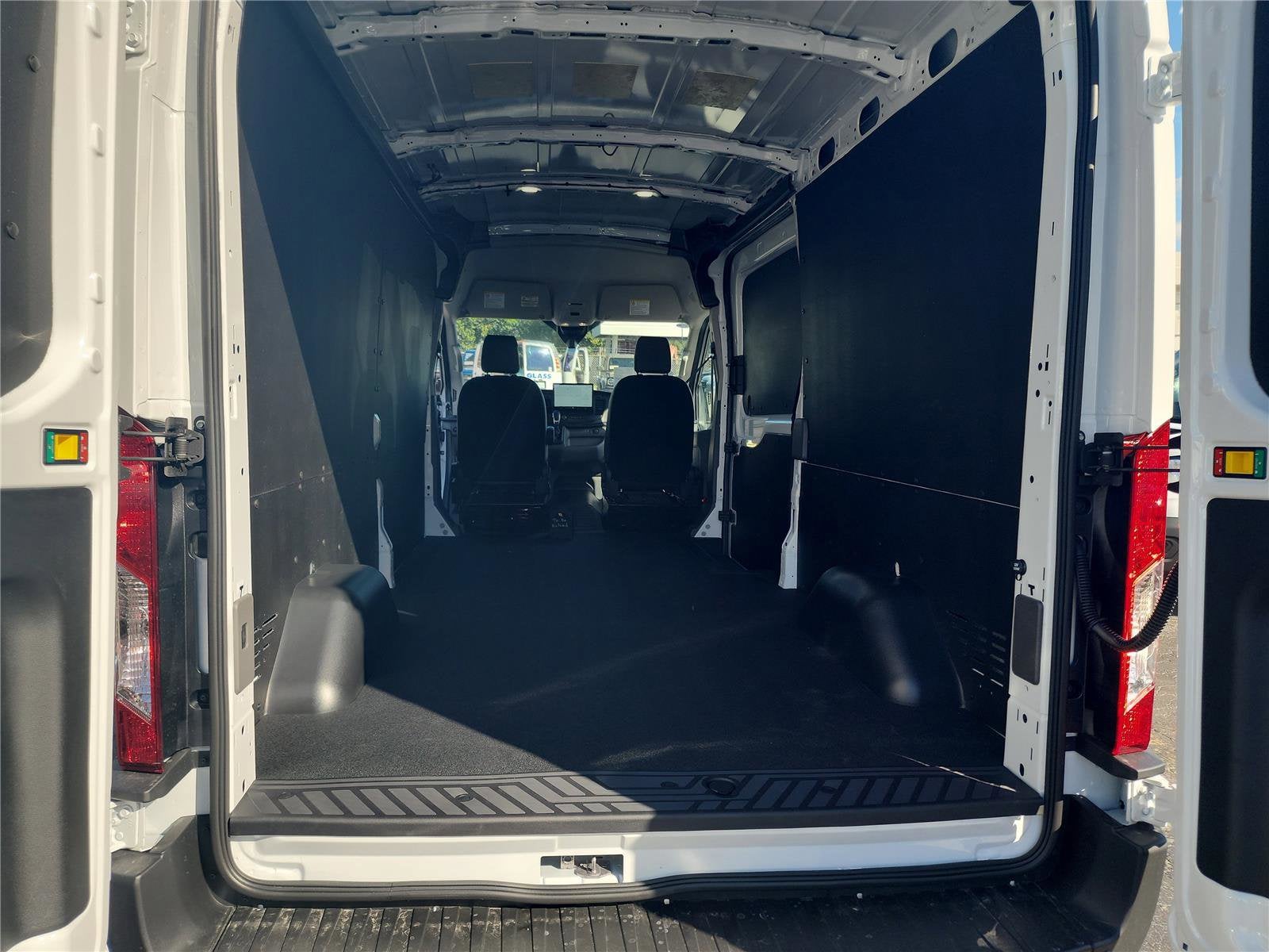 2026 Ford Transit Cargo Van T-250 148" Med Rf 9150 GVWR RWD