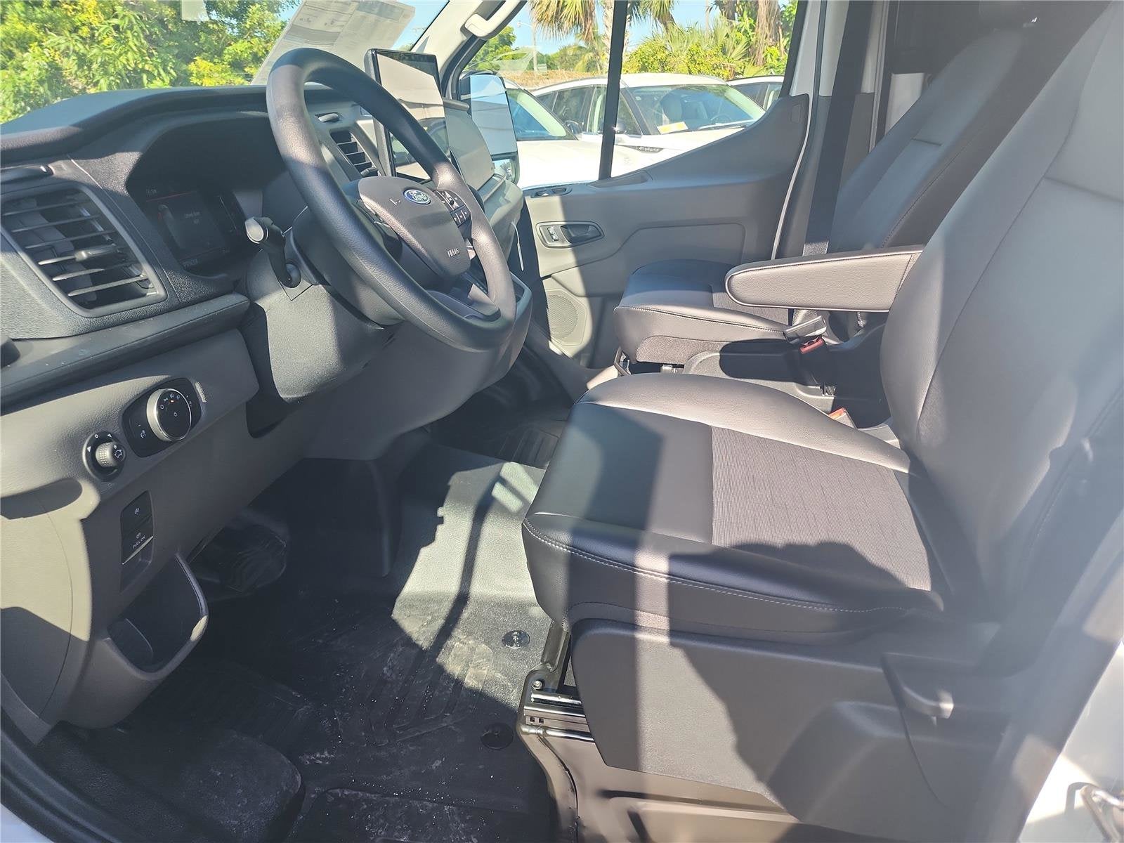 2026 Ford Transit Cargo Van T-250 148" Med Rf 9150 GVWR RWD