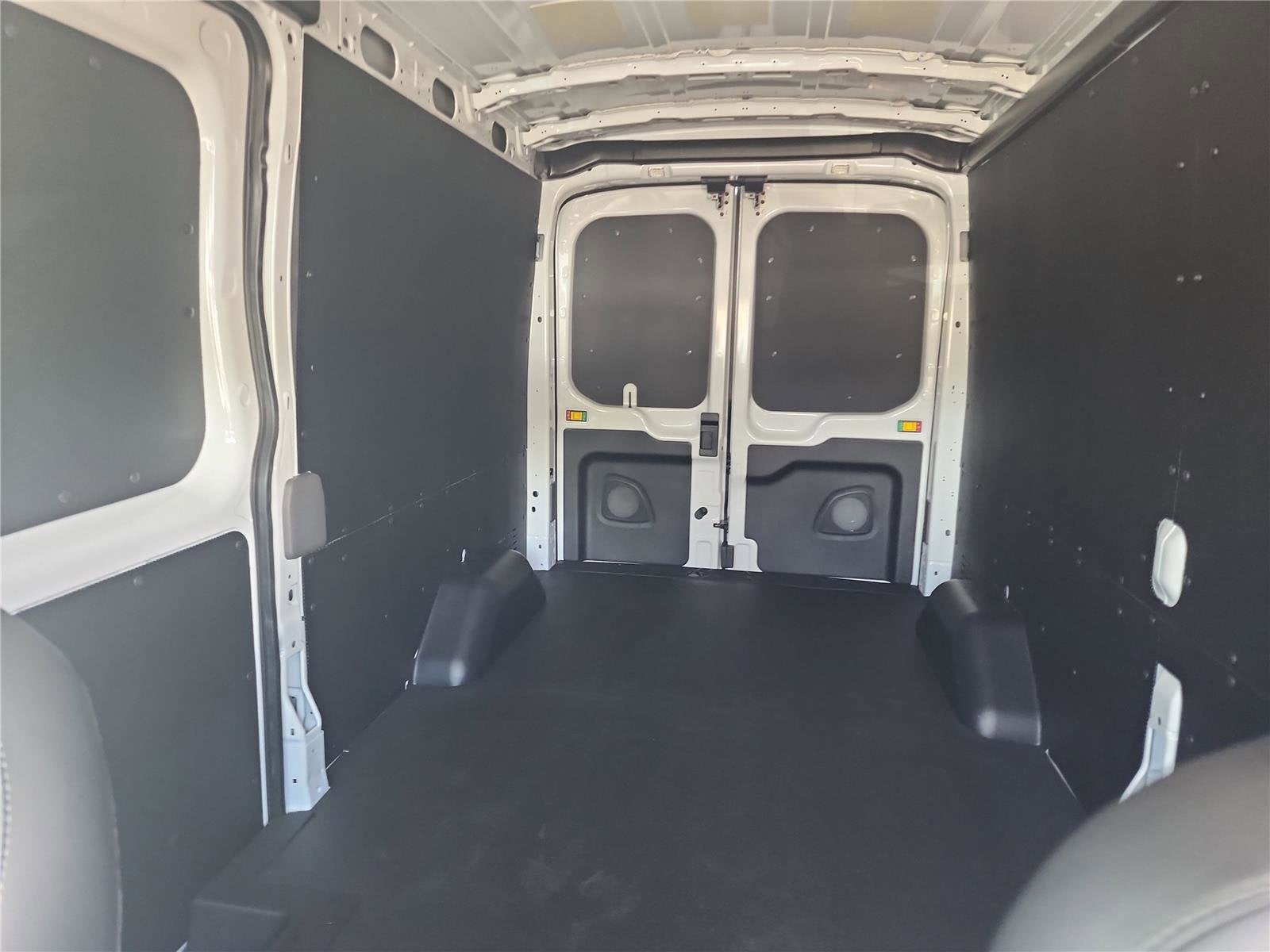 2026 Ford Transit Cargo Van T-250 148" Med Rf 9150 GVWR RWD