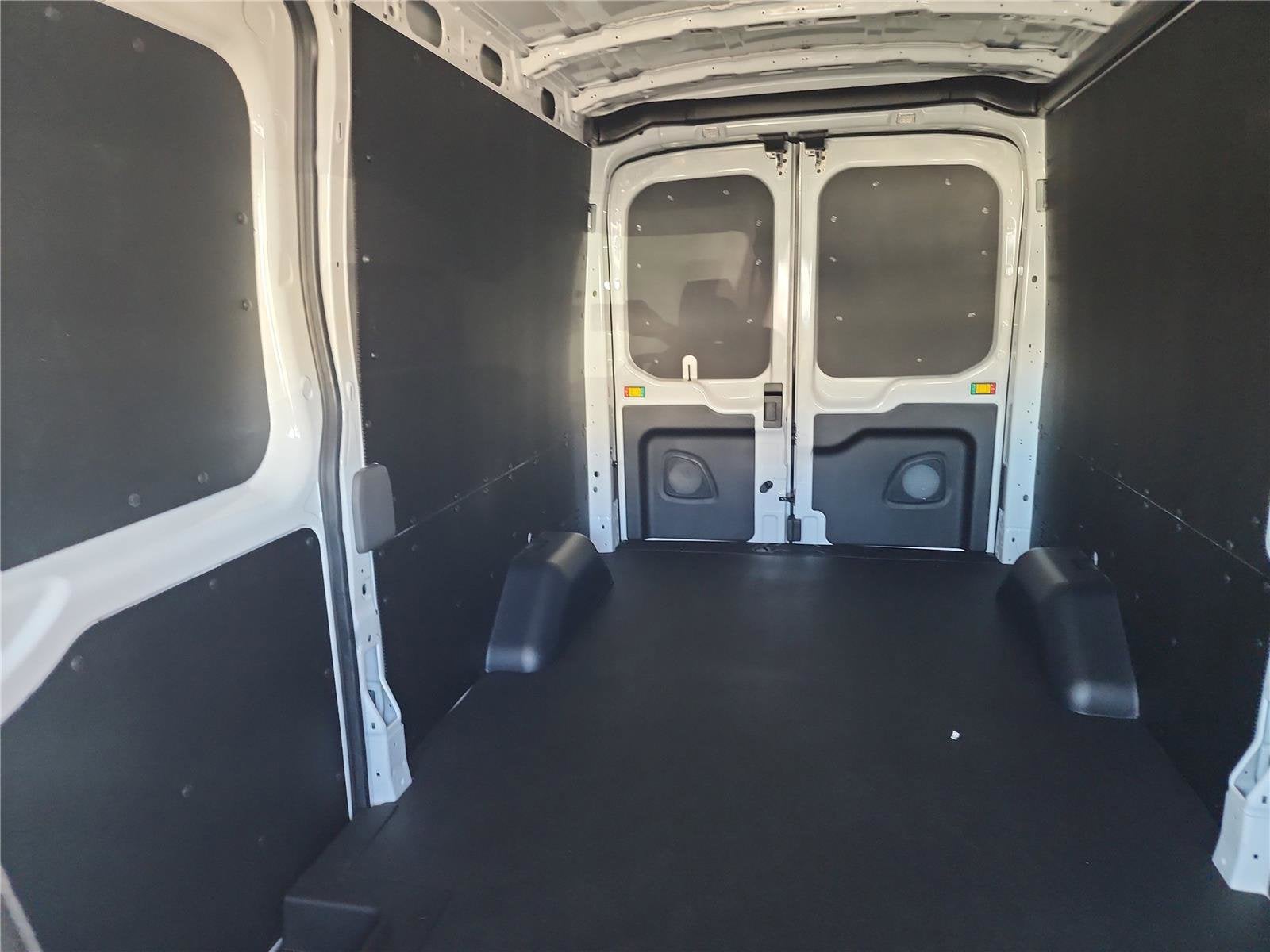 2026 Ford Transit Cargo Van T-250 148" Med Rf 9150 GVWR RWD