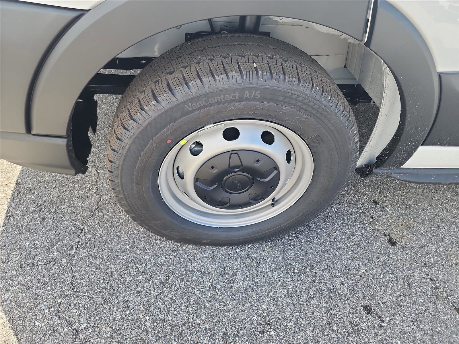 2026 Ford Transit Cargo Van T-250 148" Med Rf 9150 GVWR RWD