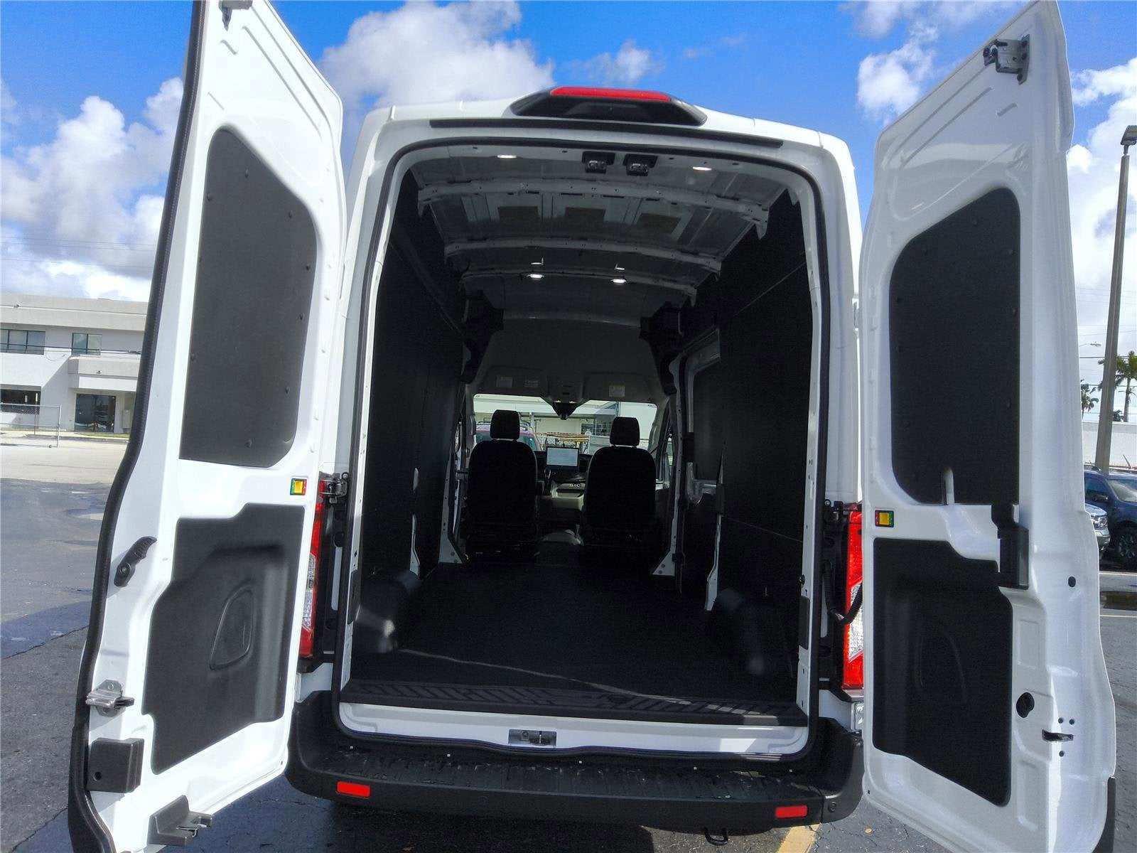 2026 Ford Transit Cargo Van Base