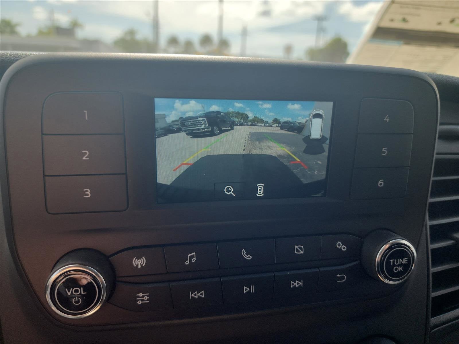 2025 Ford Transit Cargo Van T-250 130" Low Rf 9070 GVWR RWD