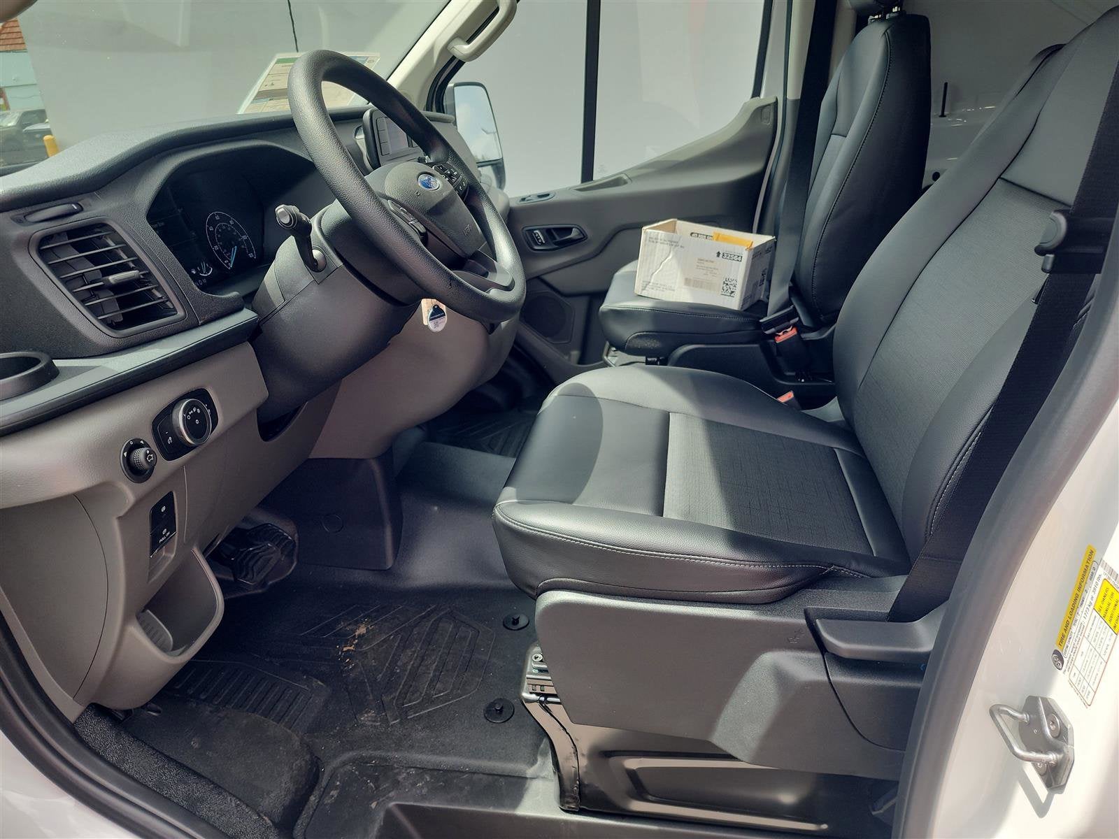 2025 Ford Transit Cargo Van T-250 148" Low Rf 9070 GVWR RWD