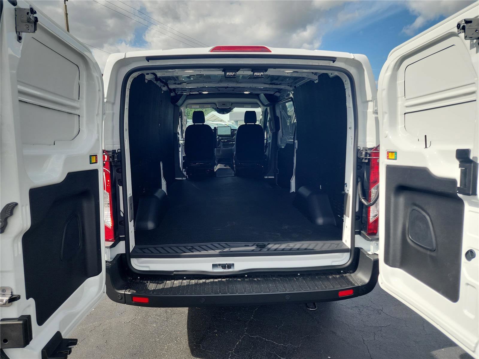 2026 Ford Transit Cargo Van Base