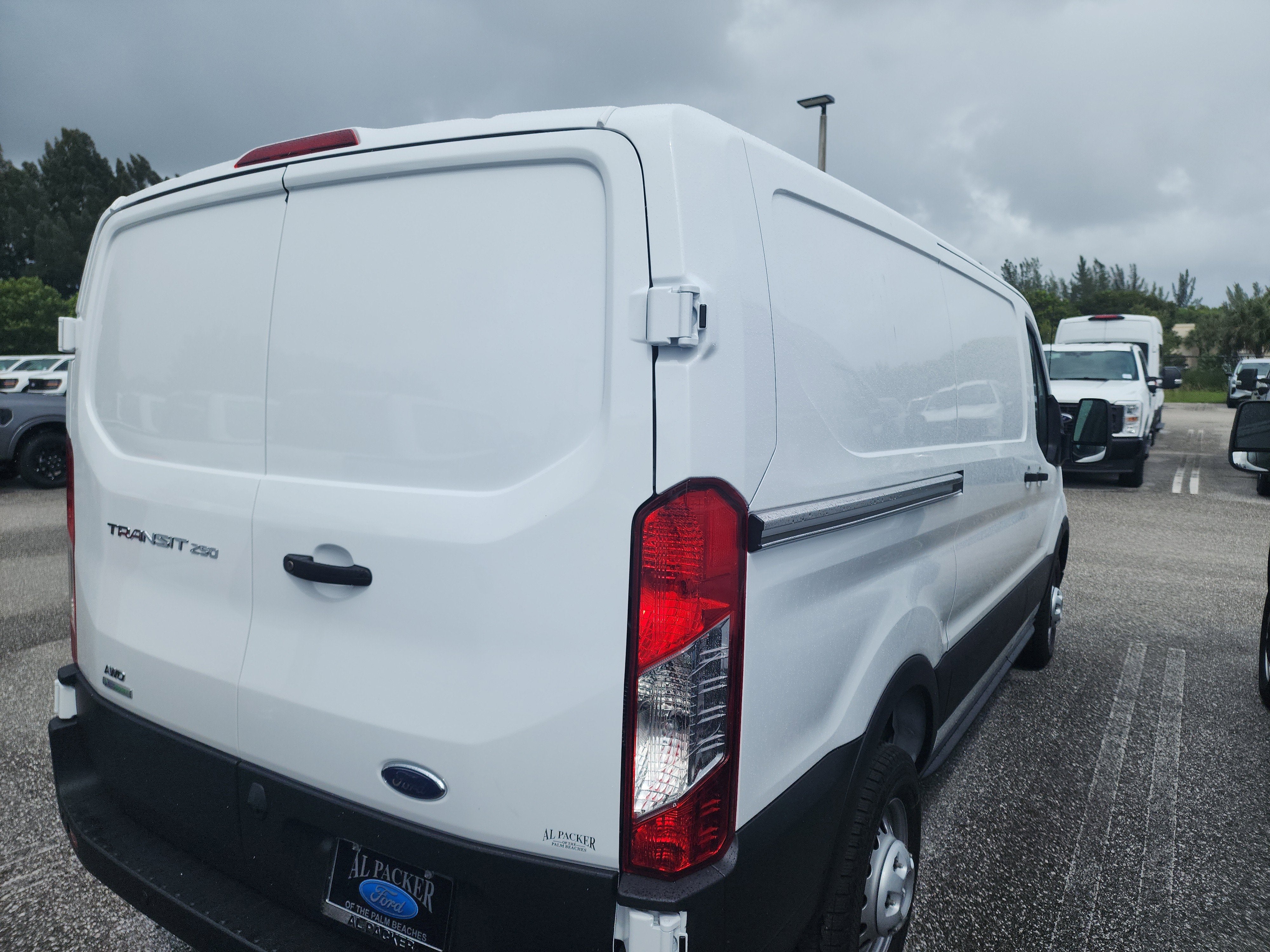 2025 Ford Transit Cargo Van Base