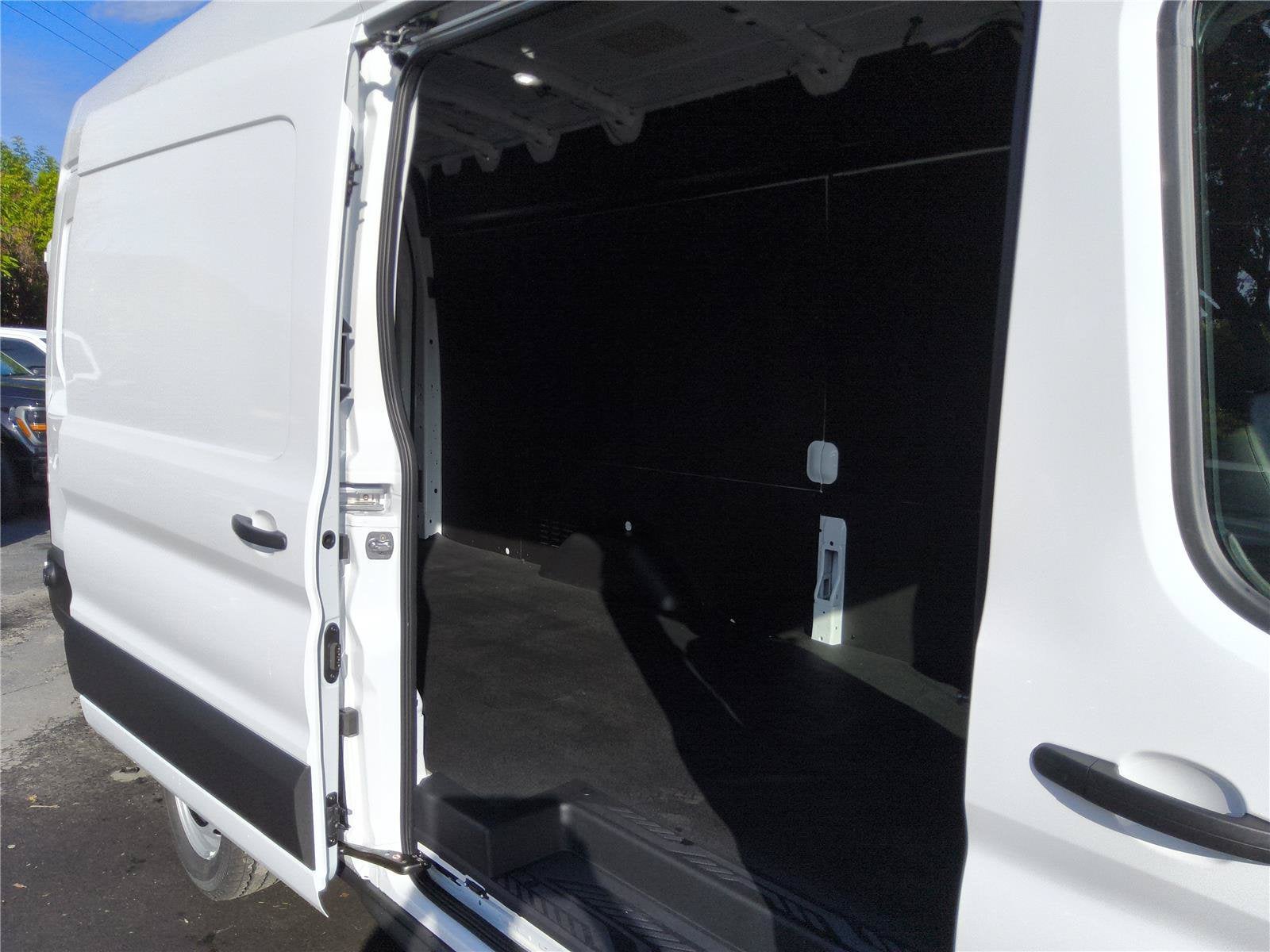 2026 Ford Transit Cargo Van Base
