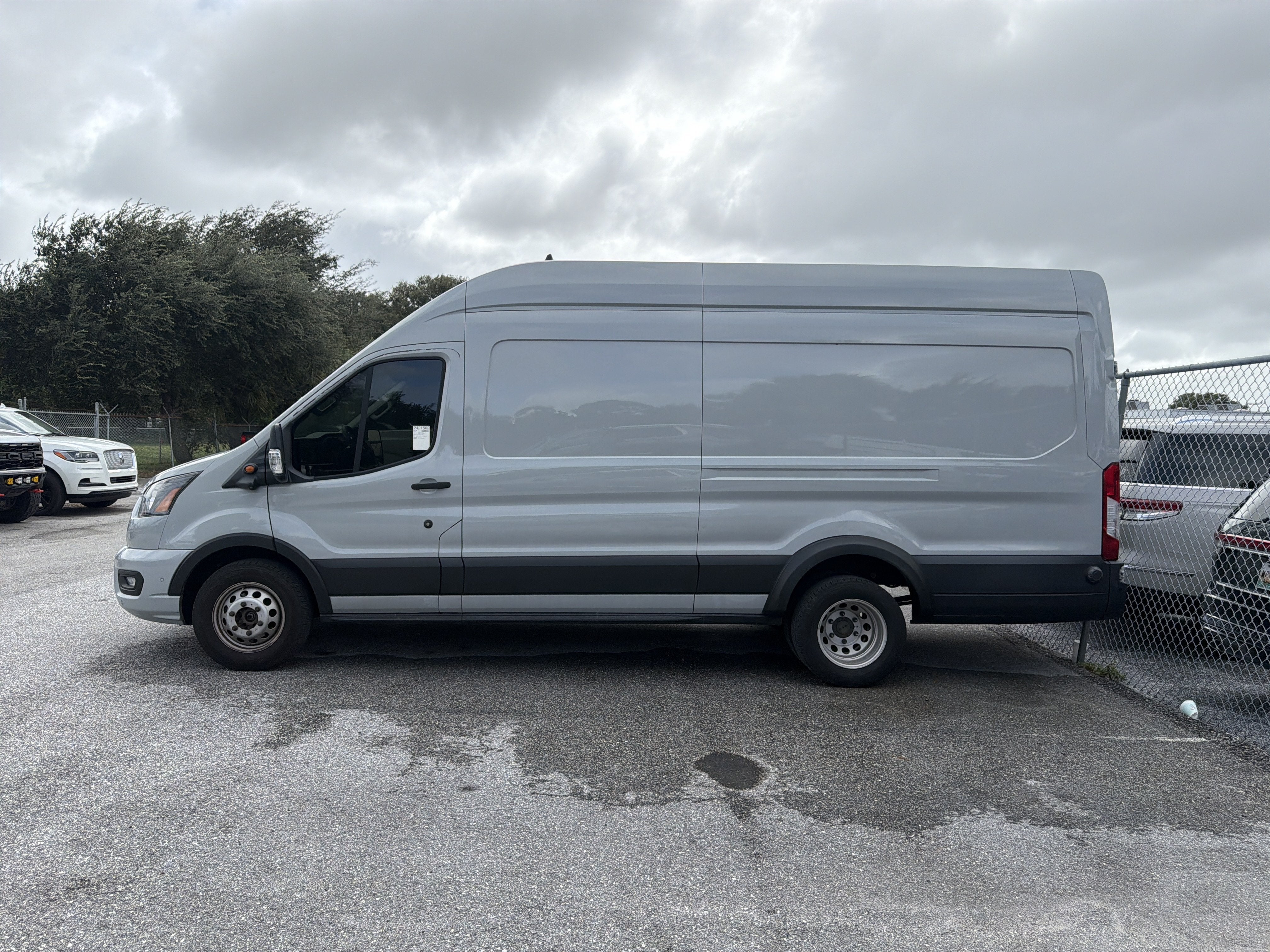 2022 Ford Transit Cargo Van 148 WB High Roof Extended Cargo DRW