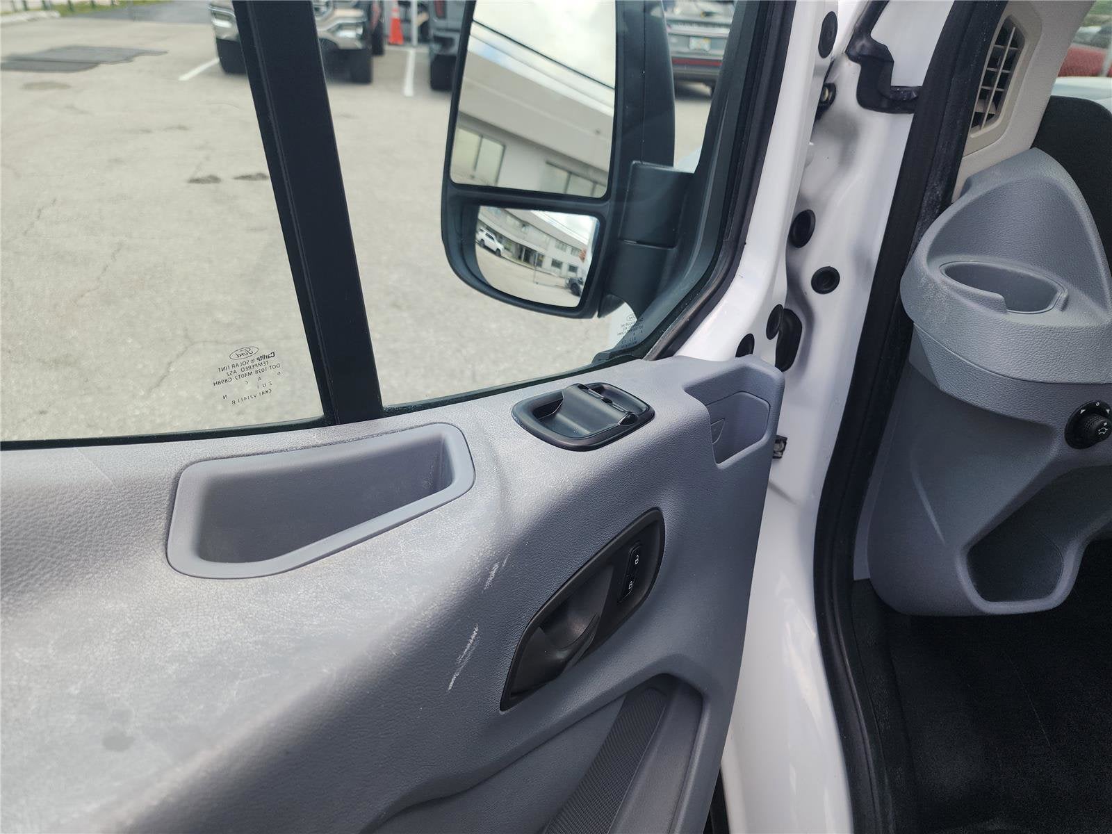 2017 Ford Transit Van 148 WB Medium Roof Cargo