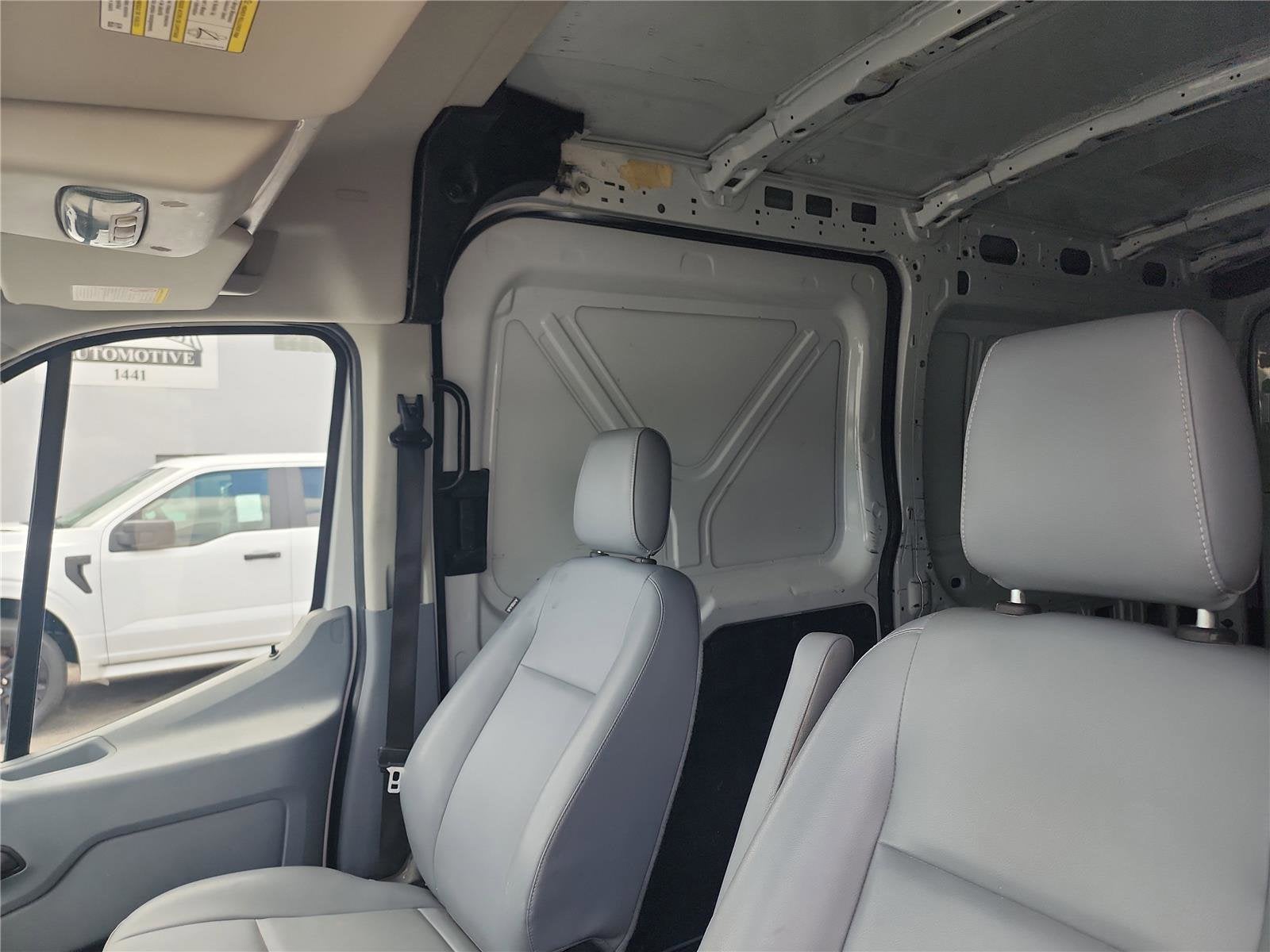 2017 Ford Transit Van 148 WB Medium Roof Cargo
