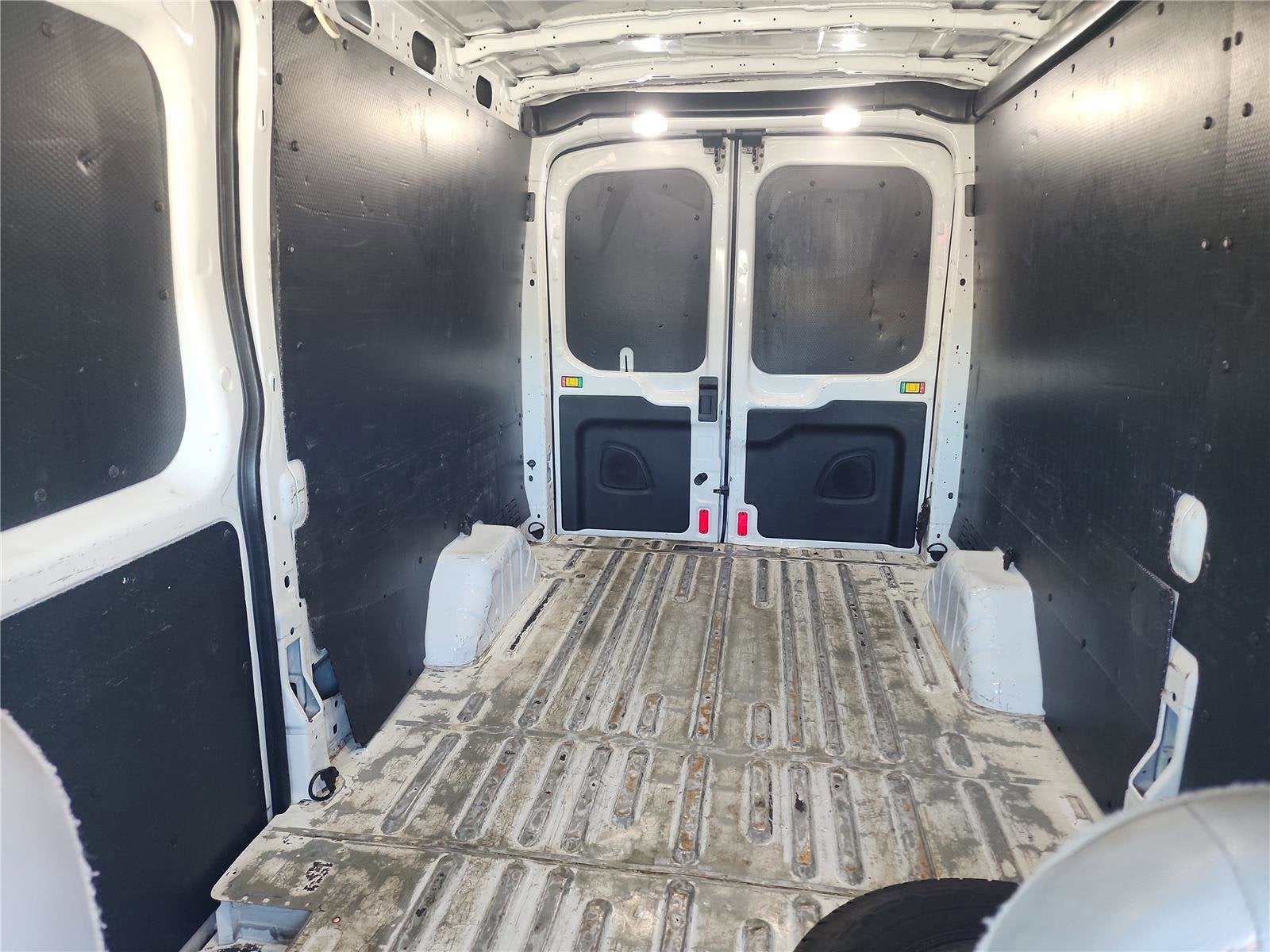 2018 Ford Transit Van 148 WB Medium Roof Cargo