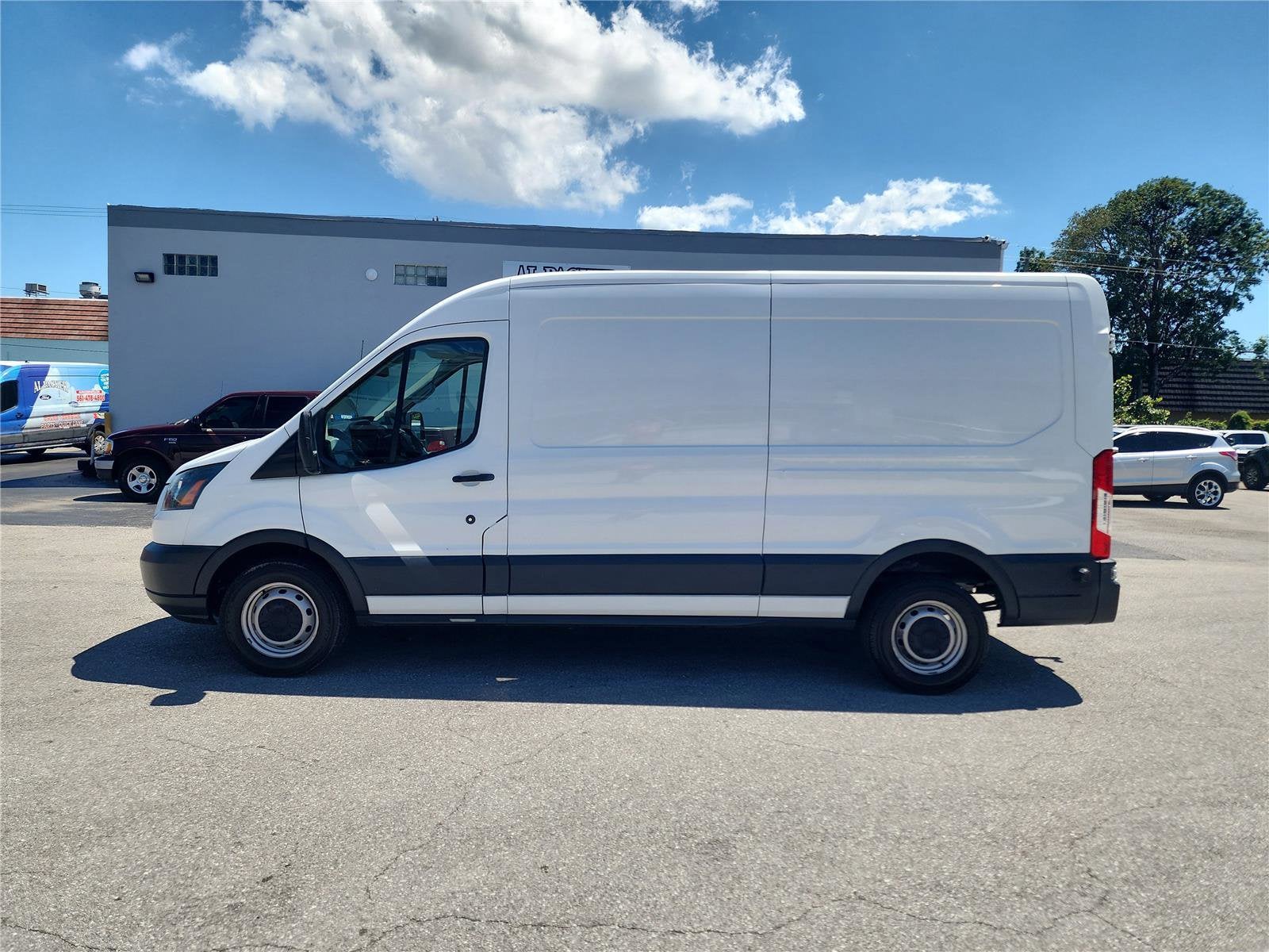 2018 Ford Transit Van 148 WB Medium Roof Cargo