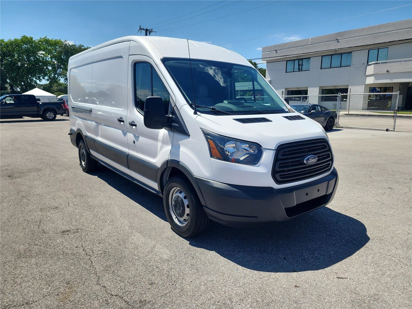 2018 Ford Transit Van 148 WB Medium Roof Cargo