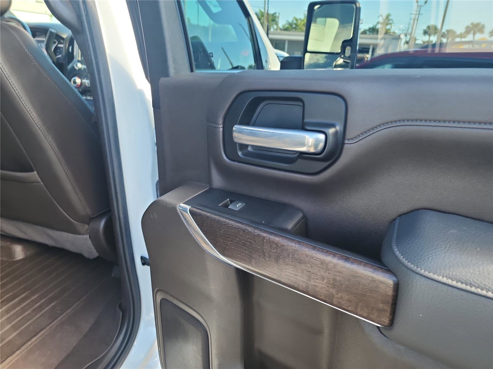 2023 GMC Sierra 2500HD Denali