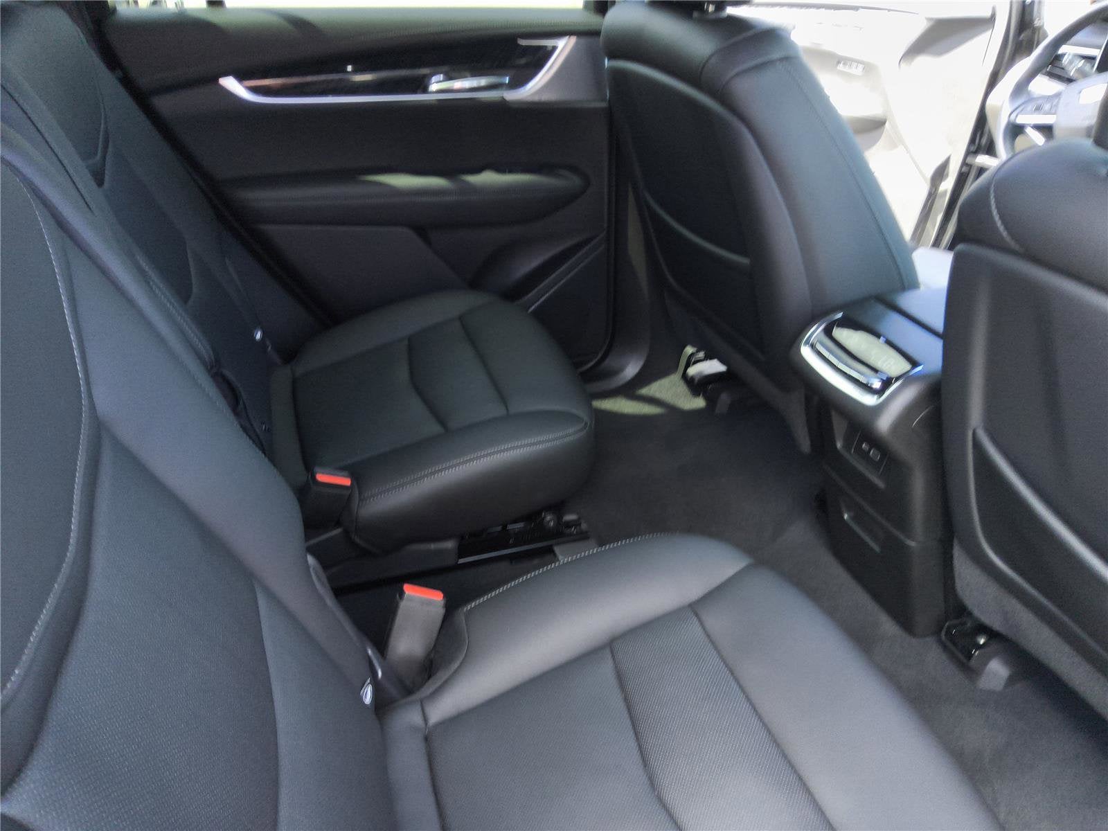 2023 Cadillac XT6 FWD Premium Luxury