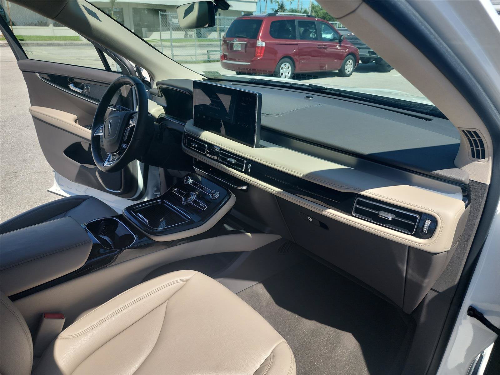 2023 Lincoln Nautilus Standard
