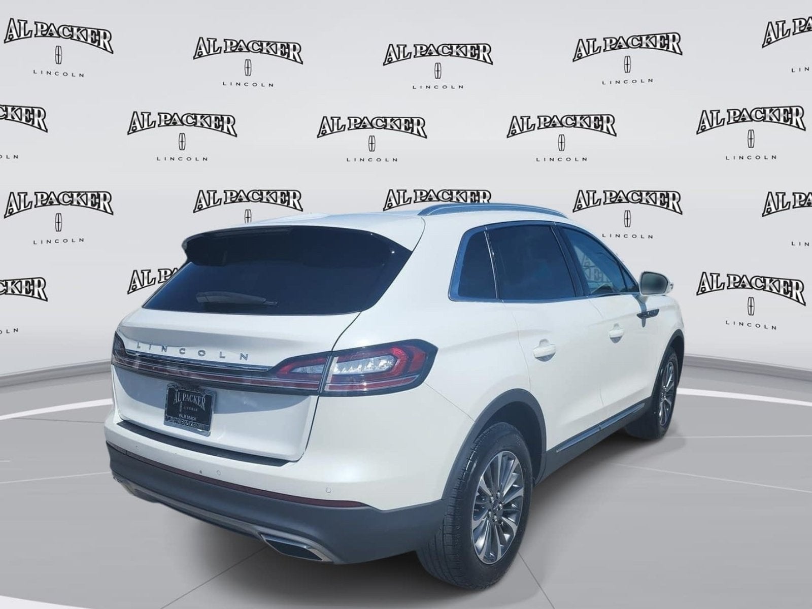 2023 Lincoln Nautilus Standard