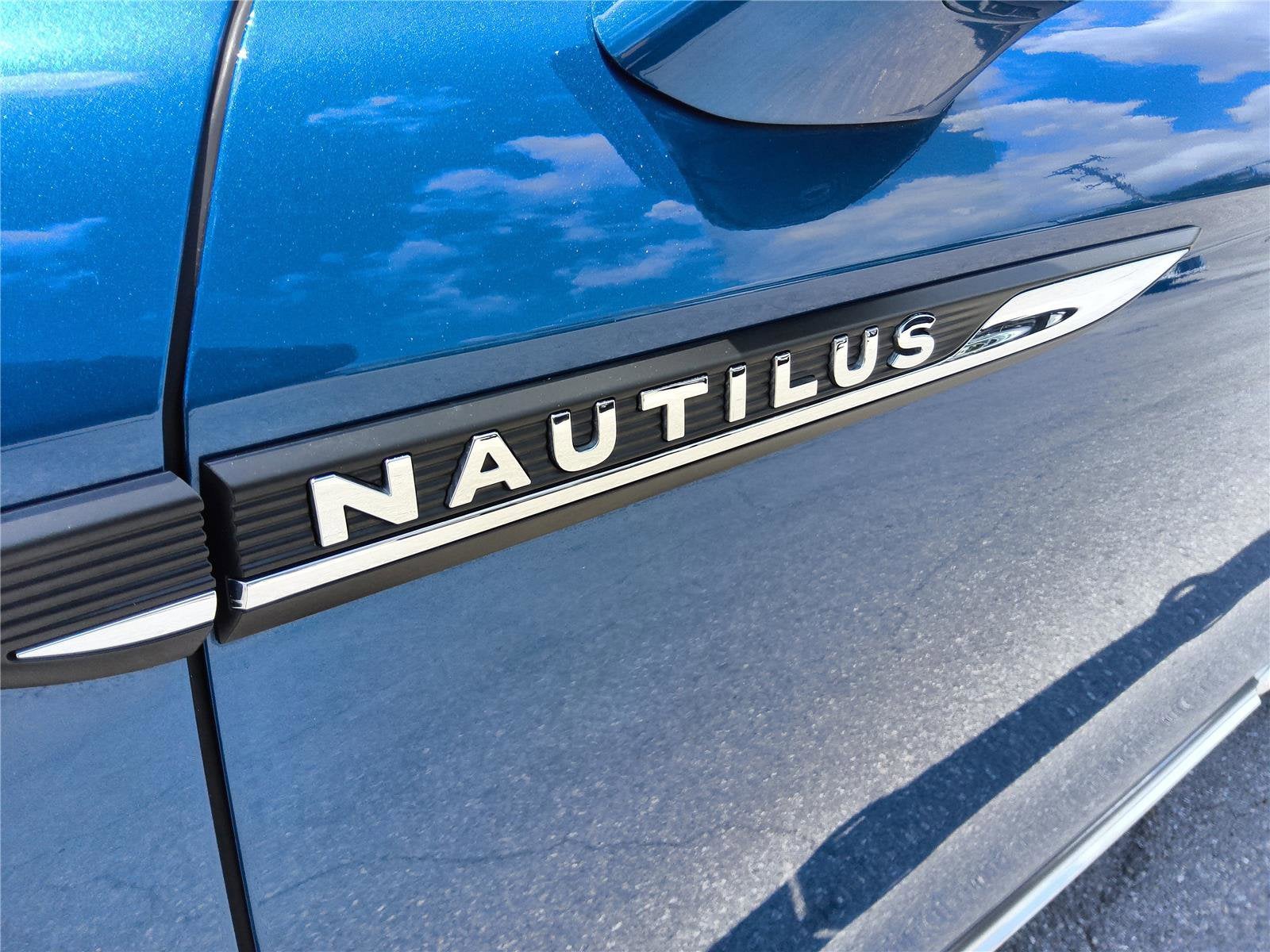 2020 Lincoln Nautilus Standard