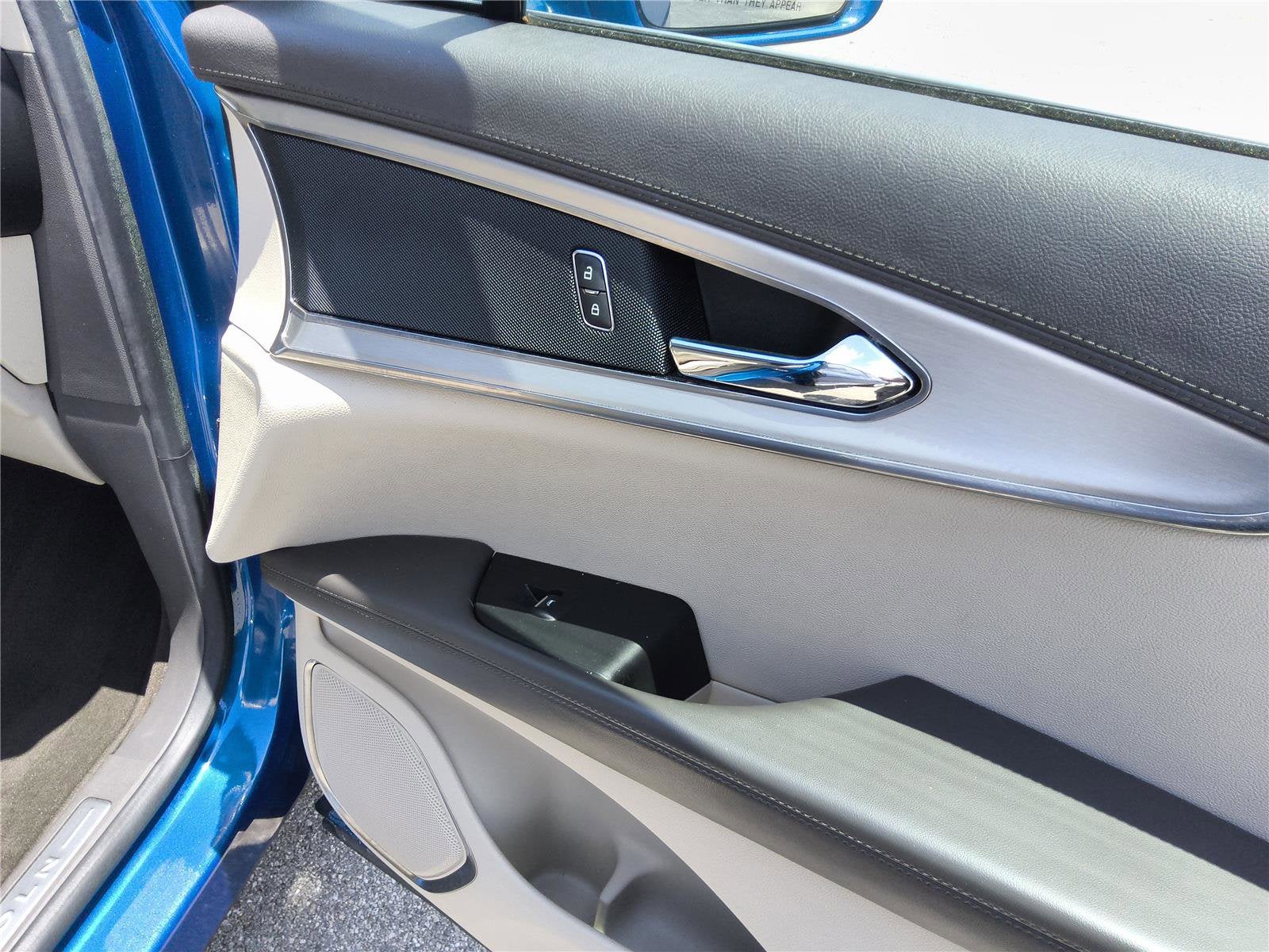2020 Lincoln Nautilus Standard
