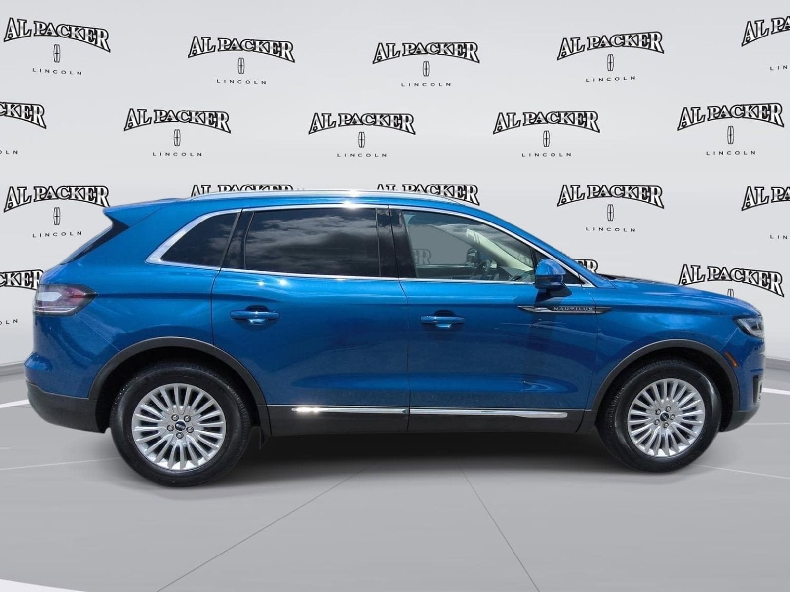 2020 Lincoln Nautilus Standard