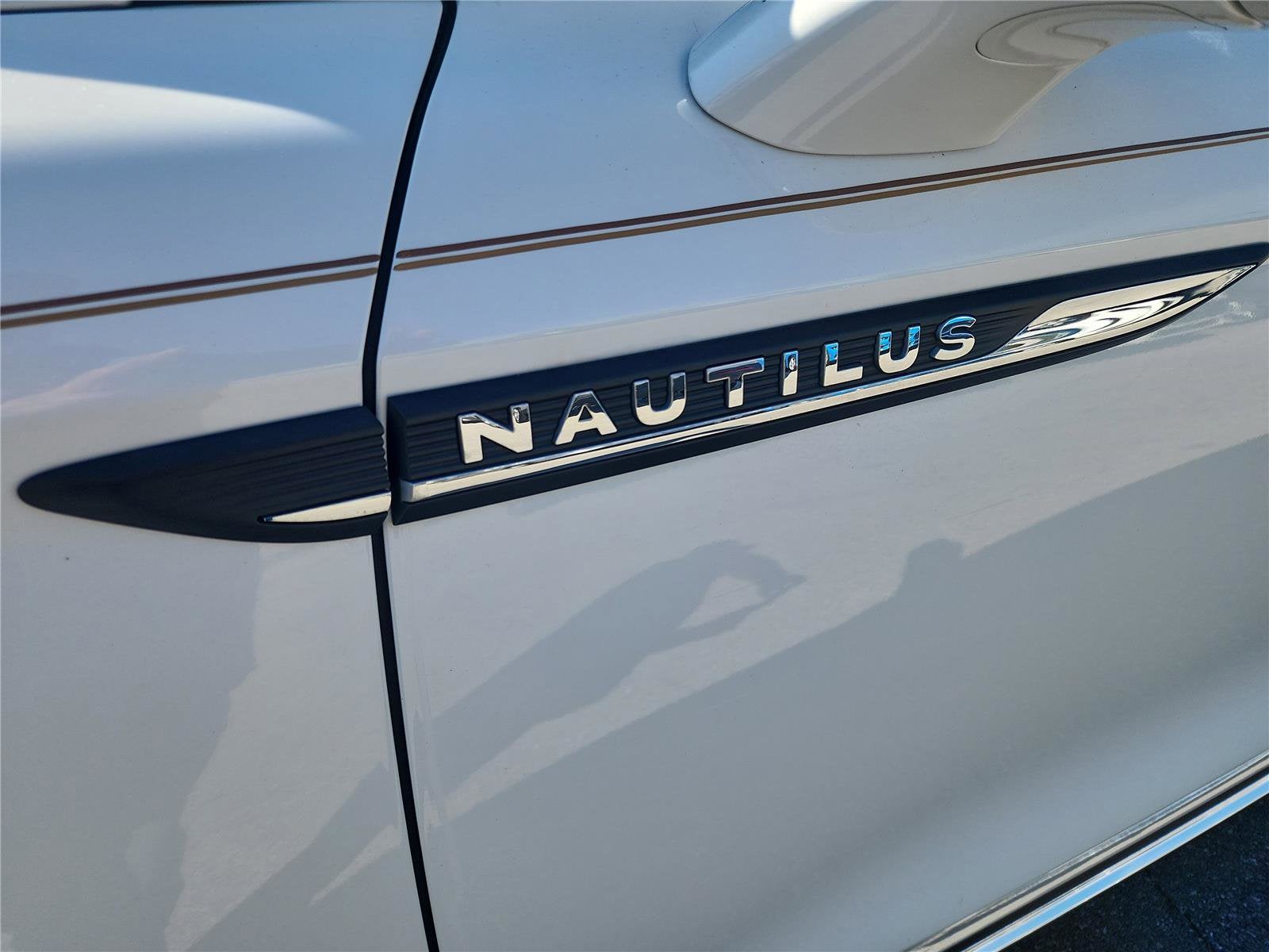 2023 Lincoln Nautilus Standard