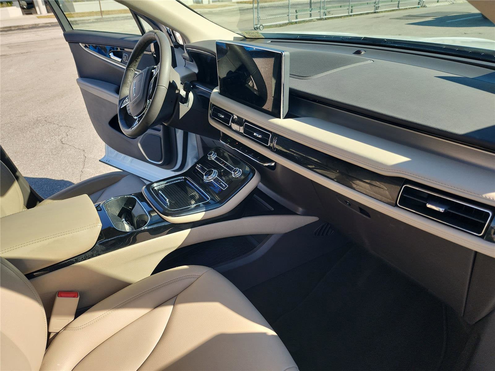 2023 Lincoln Nautilus Standard