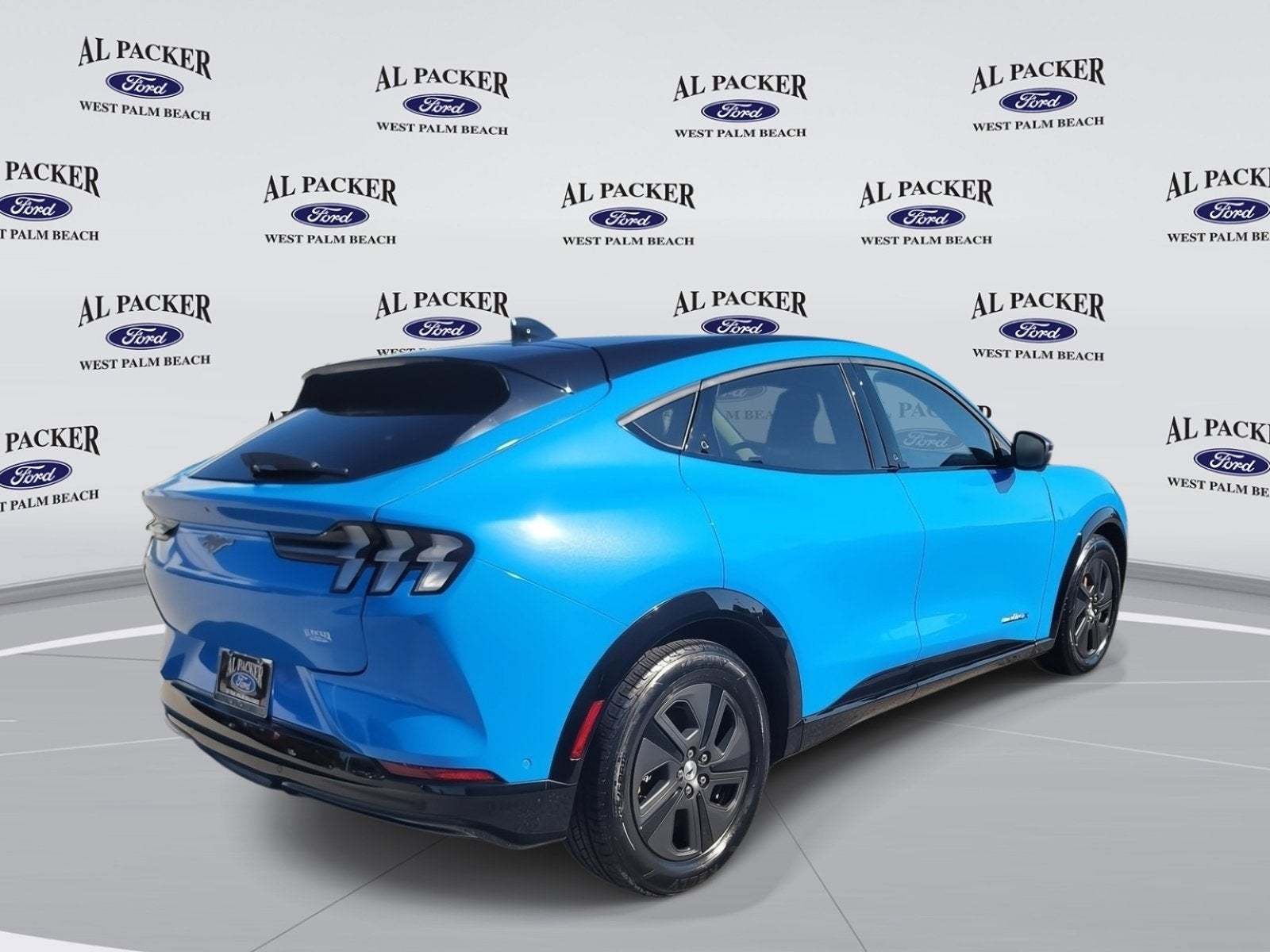 2022 Ford Mustang Mach-E California Route 1