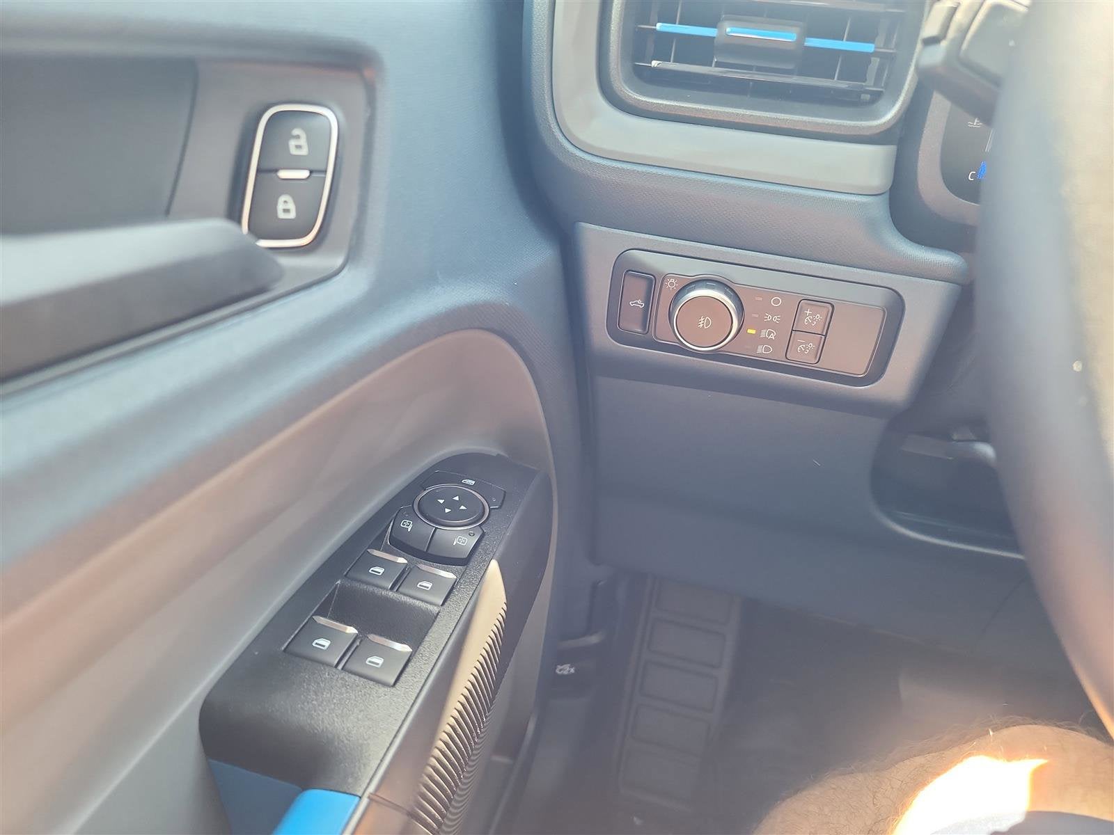 2025 Ford Maverick Lobo Standard