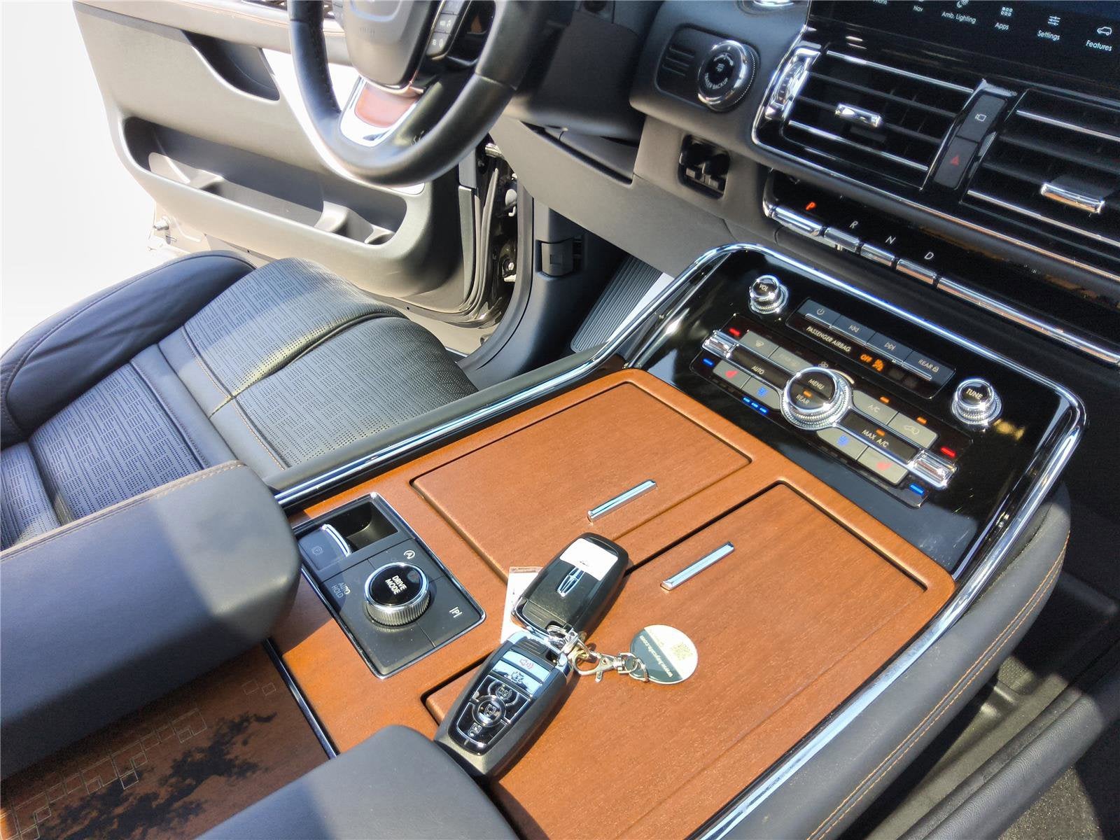 2024 Lincoln Navigator Black Label