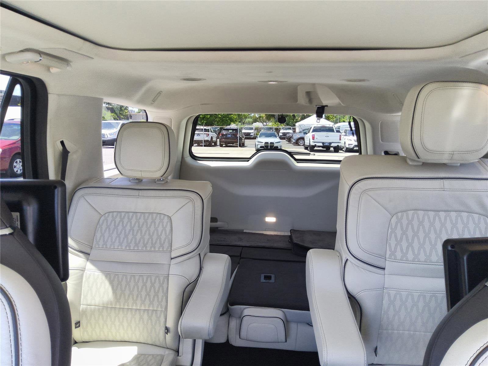 2023 Lincoln Navigator Black Label