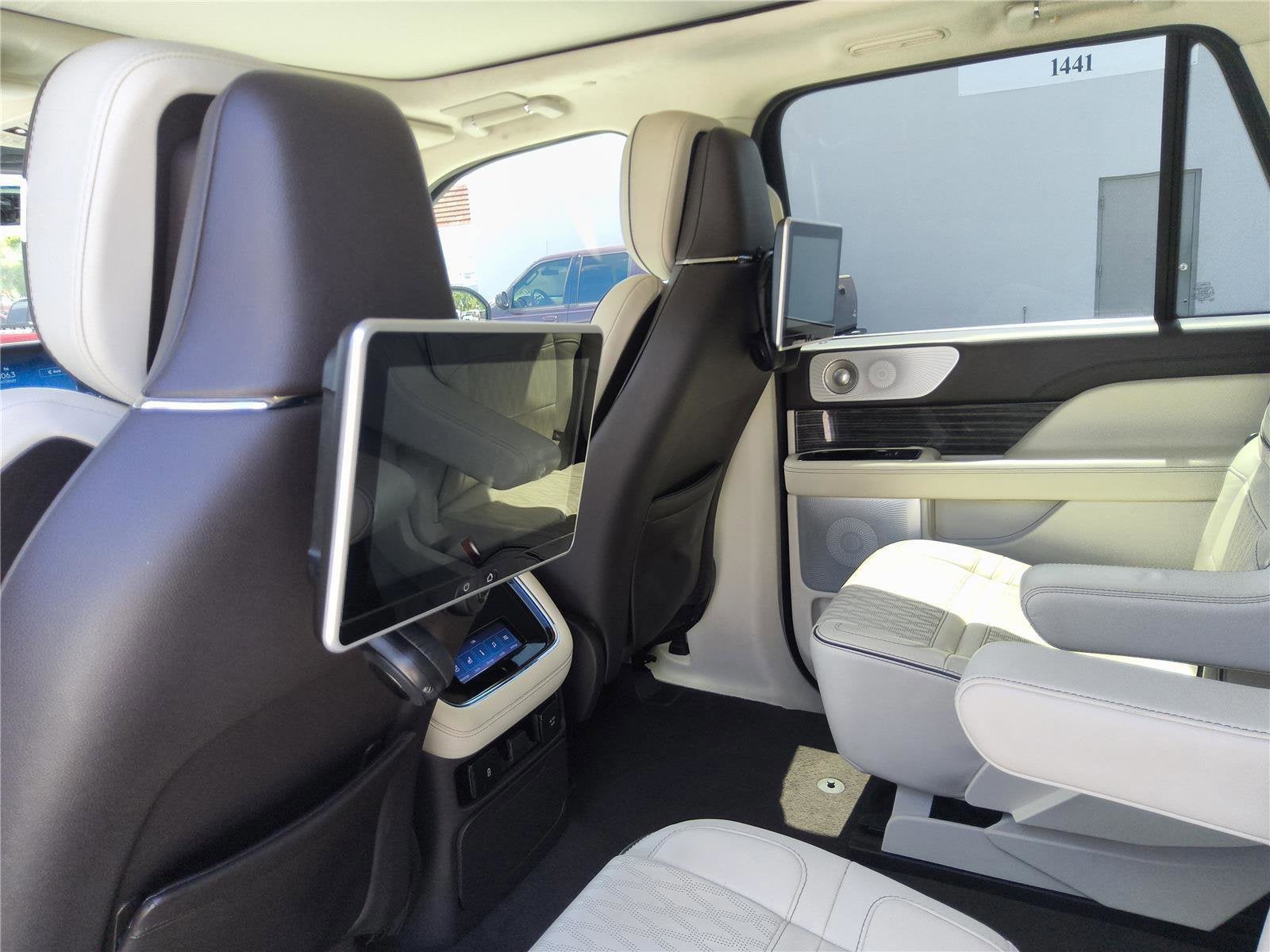 2023 Lincoln Navigator Black Label